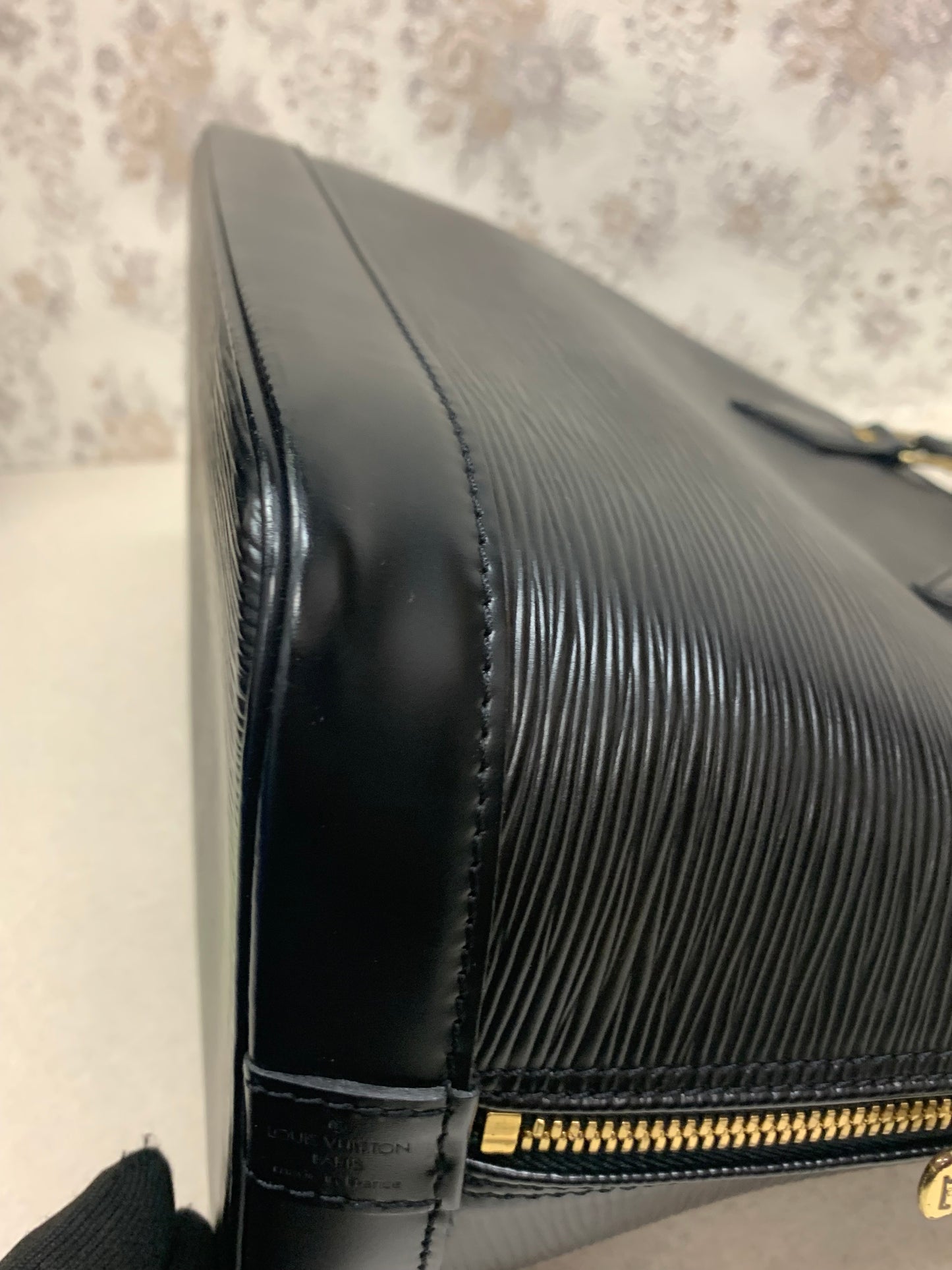 Louis Vuitton  Alma PM Epi Noir
