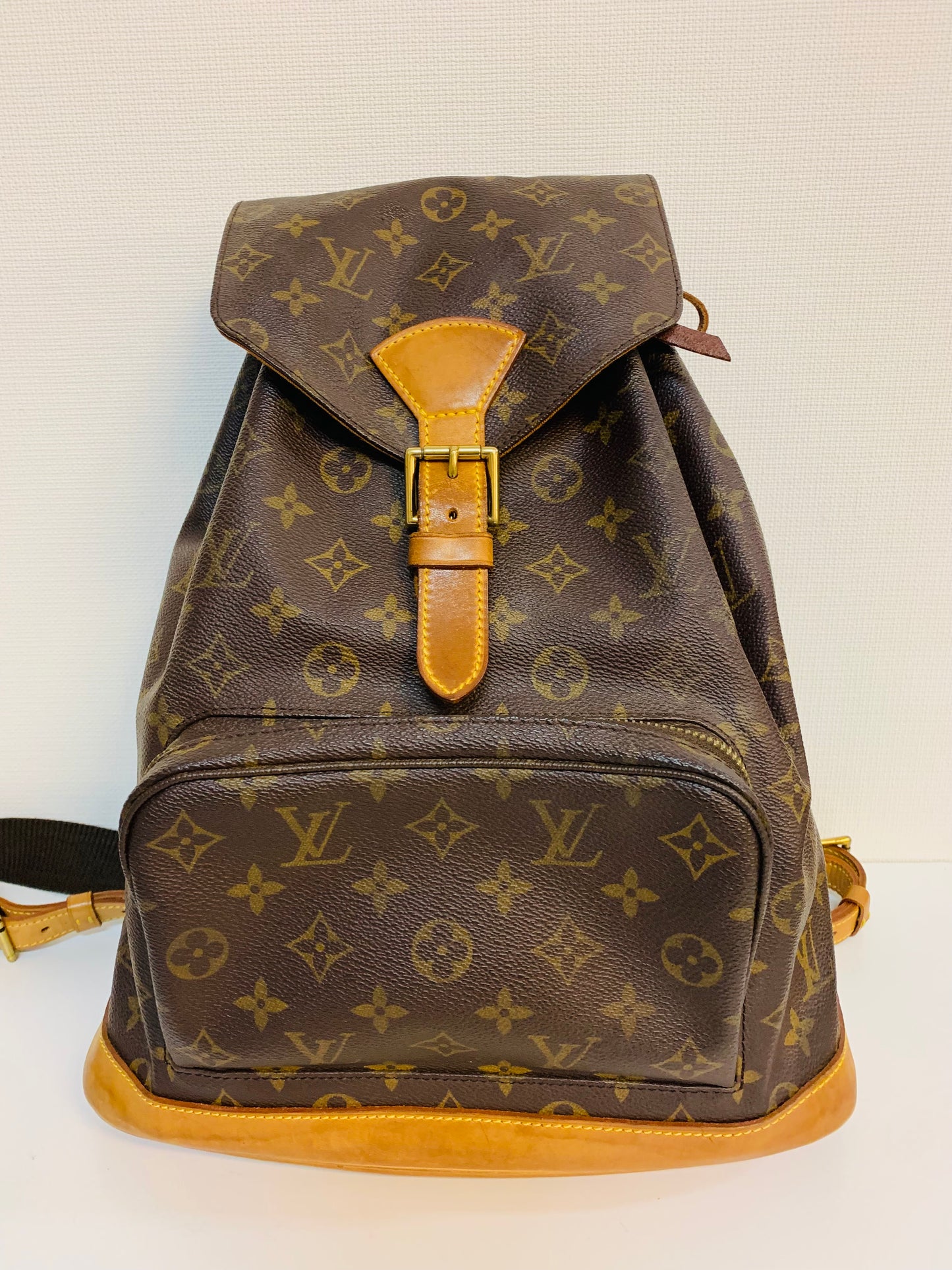 LOUIS VUITTON MONTSOURIES GM