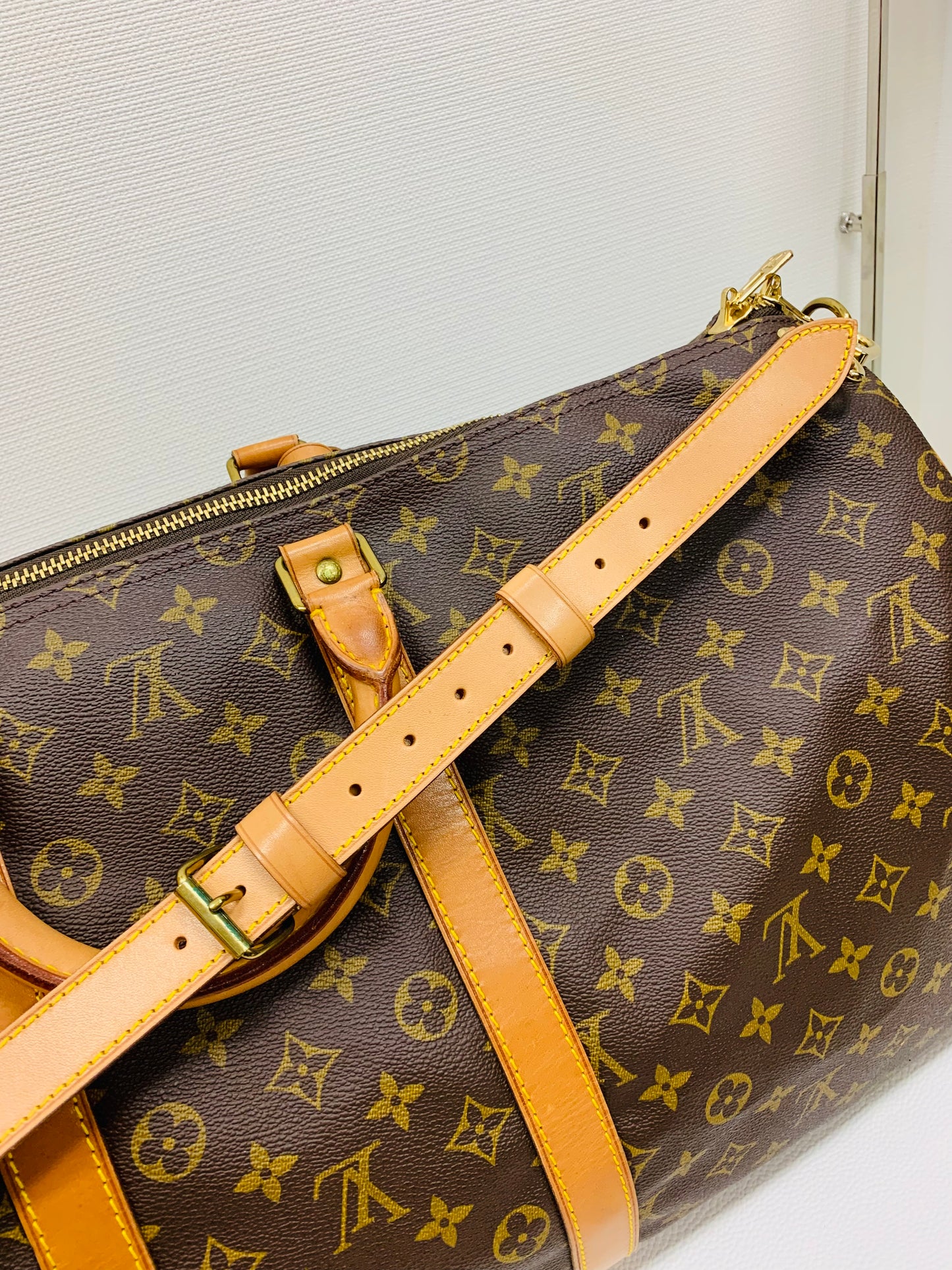 USED LOUIS VUITTON KEEPAL 55 BANDOULIERE