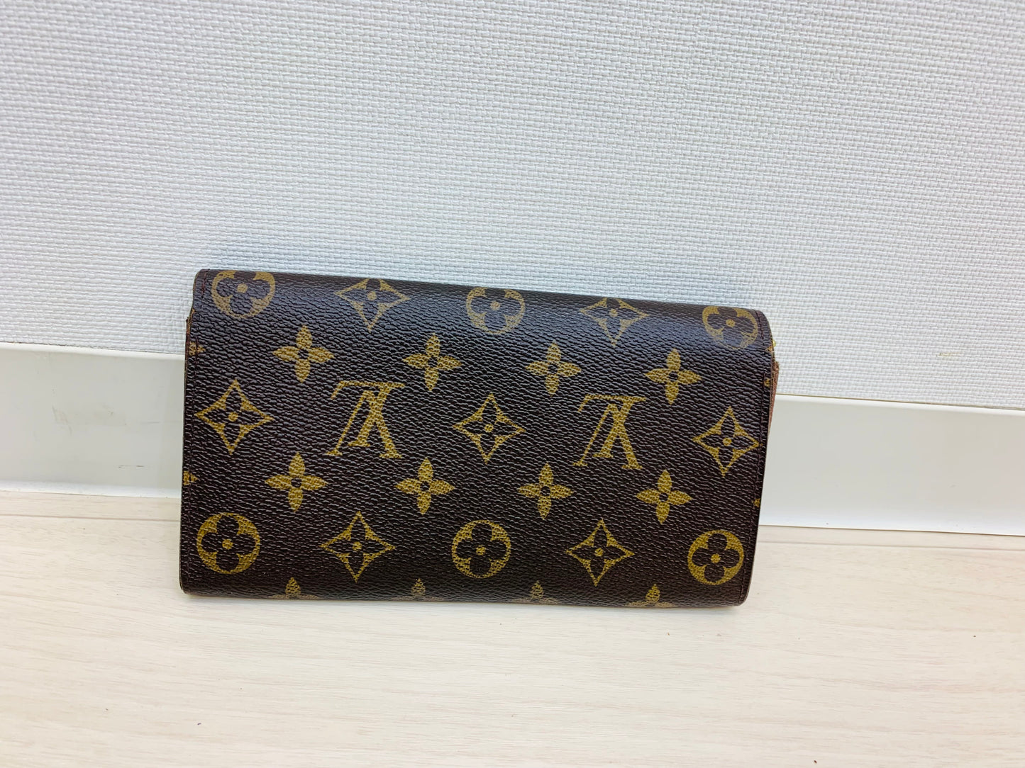 Louis Vuitton Monogram Sarah Wallet 10 Card Slots