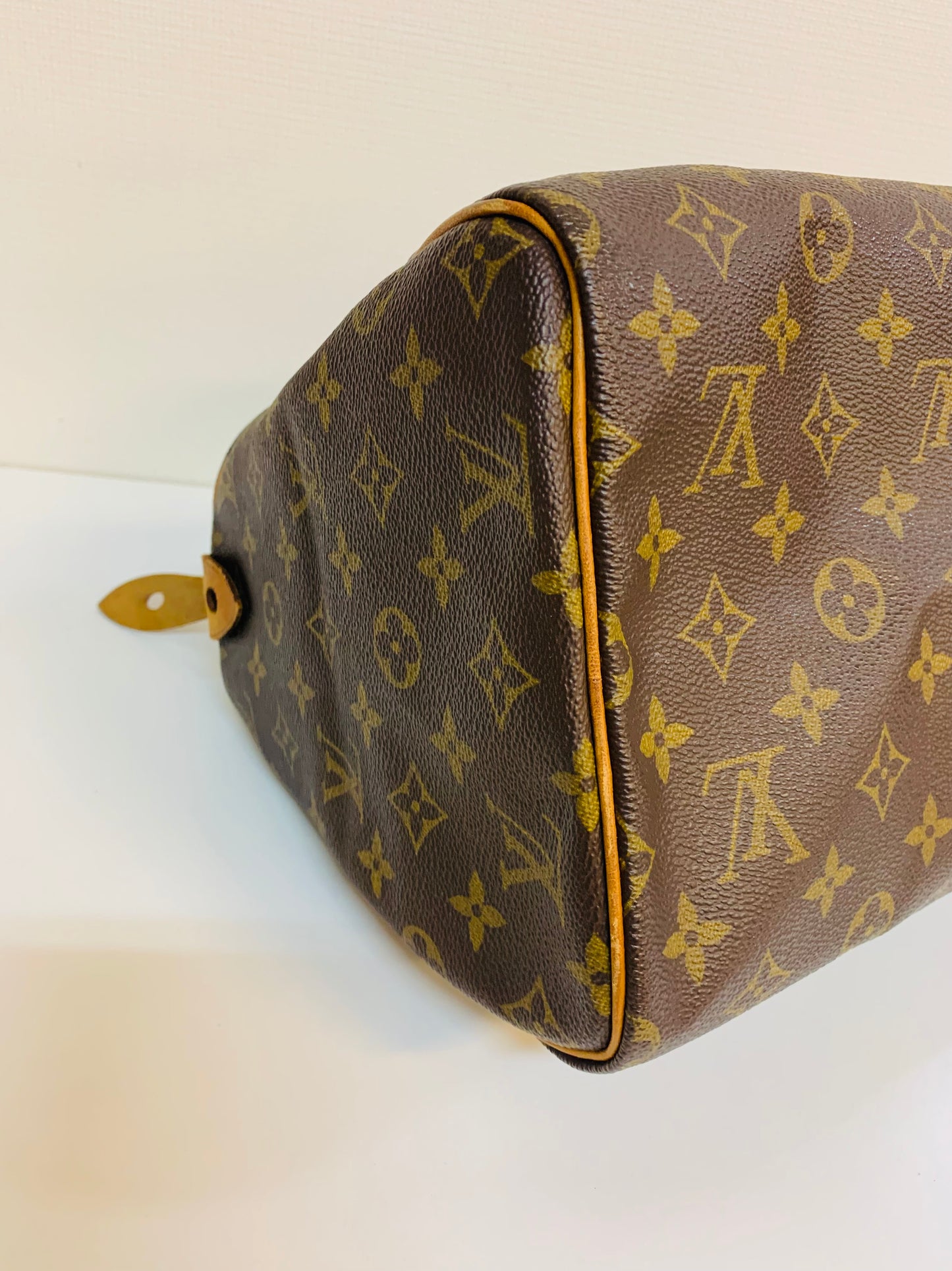 LOUIS VUITTON Speedy 30