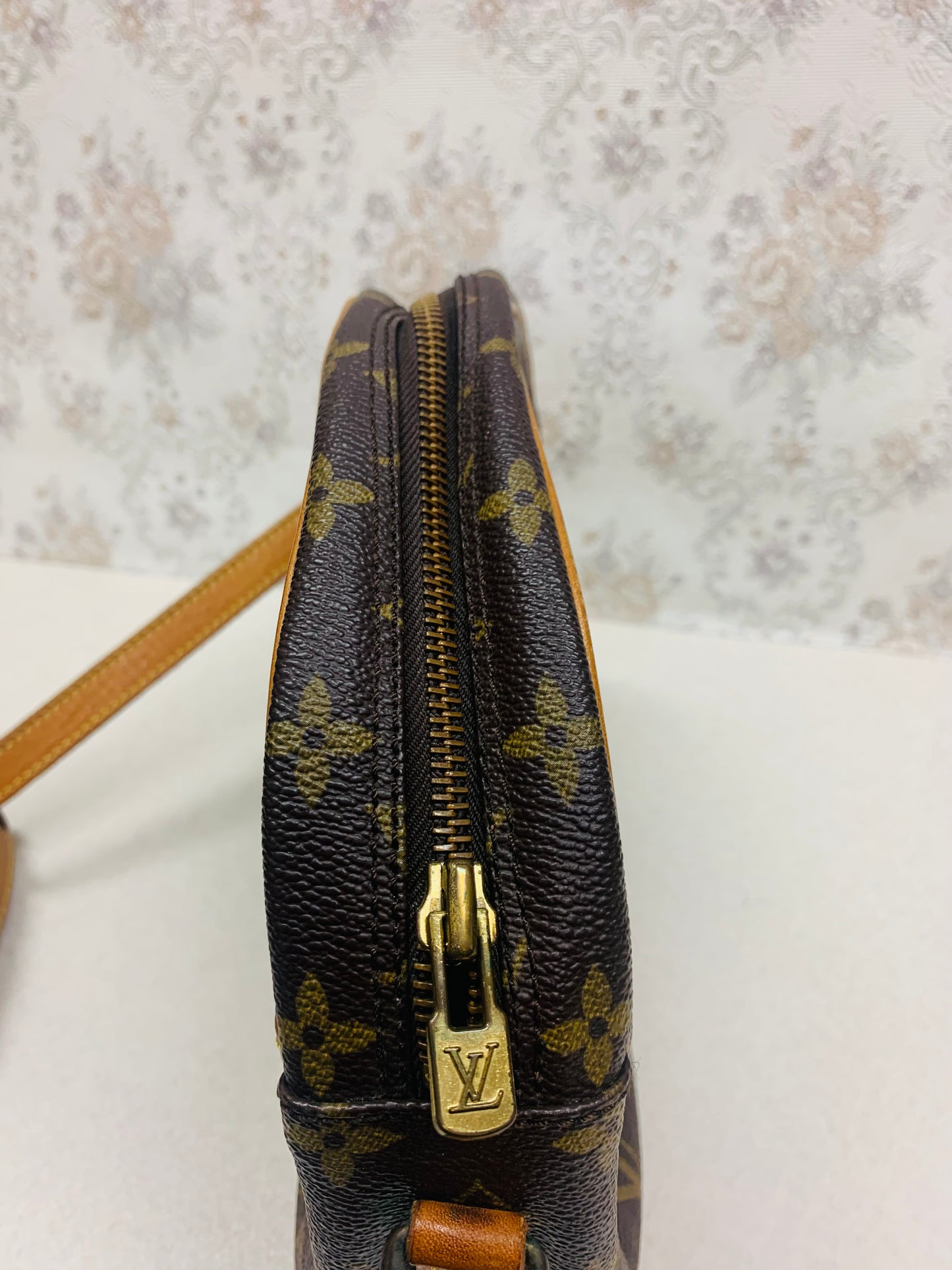 Louis Vuitton Monogram Senlis