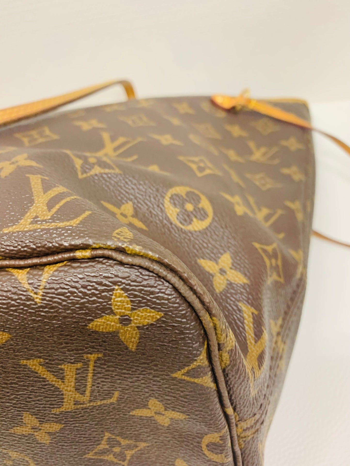 Used Louis Vuitton Limited Edition Neverful MM Mimosa with pouch