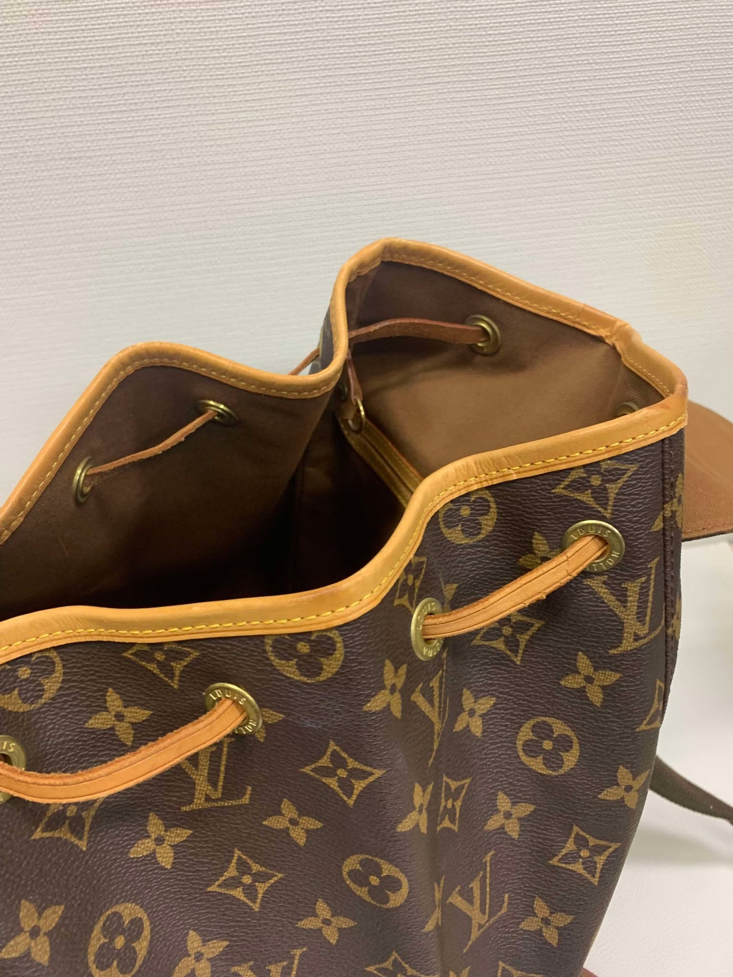 Authentic Louis Vuitton Montsouris GM