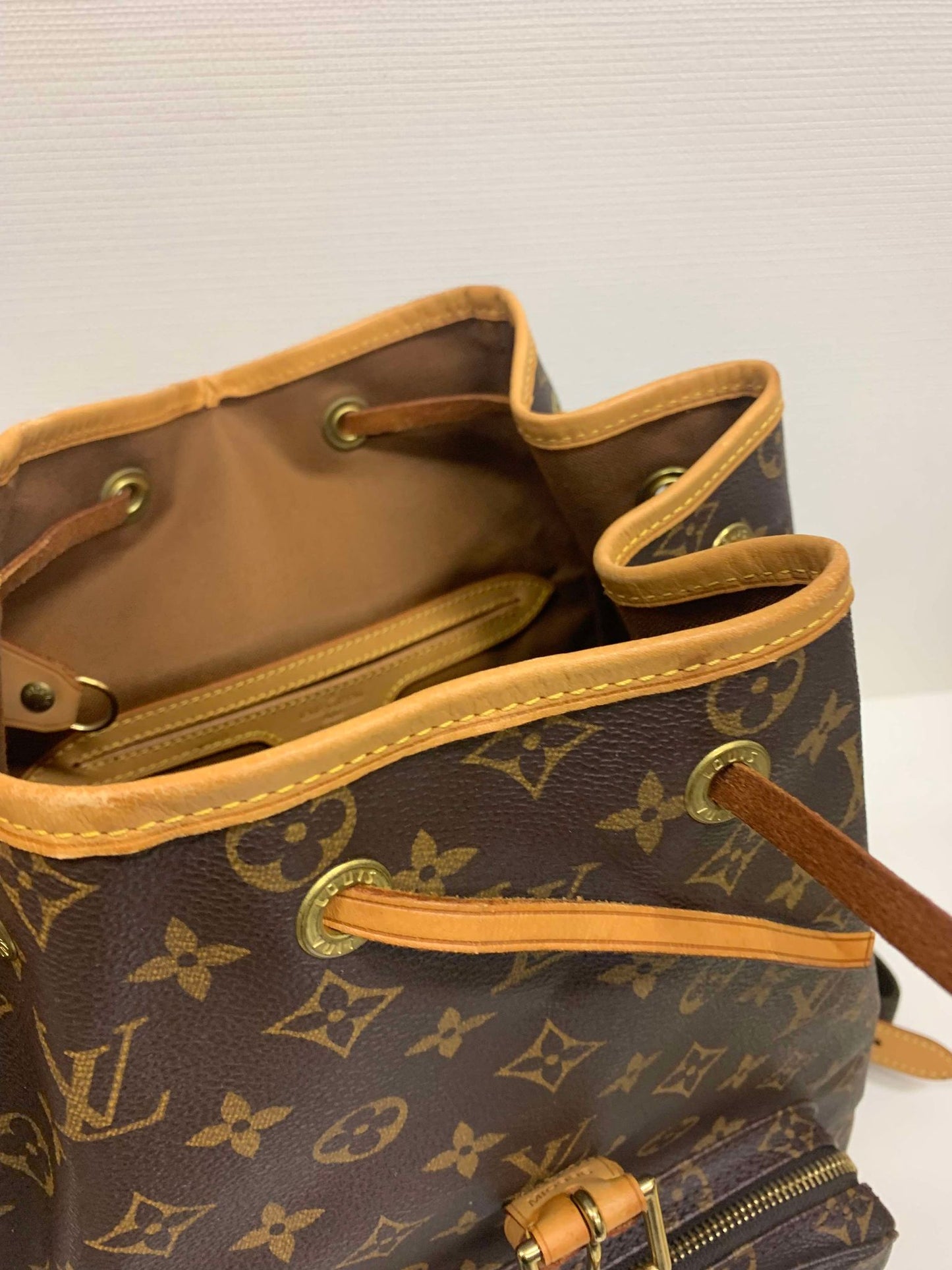 Authentic Louis Vuitton Montsouris GM