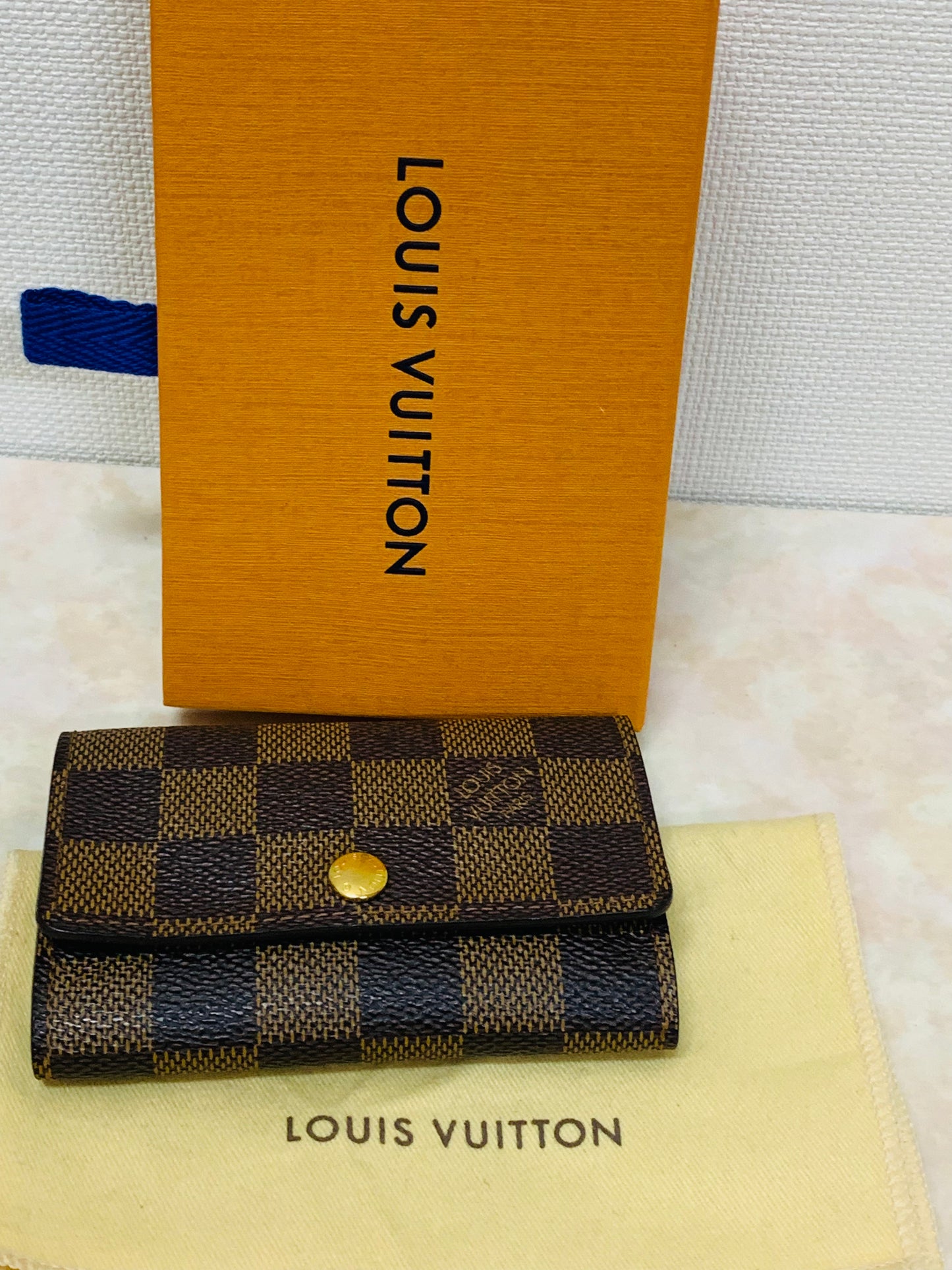 LOUIS VUITTON  6 Slots Key Case DE