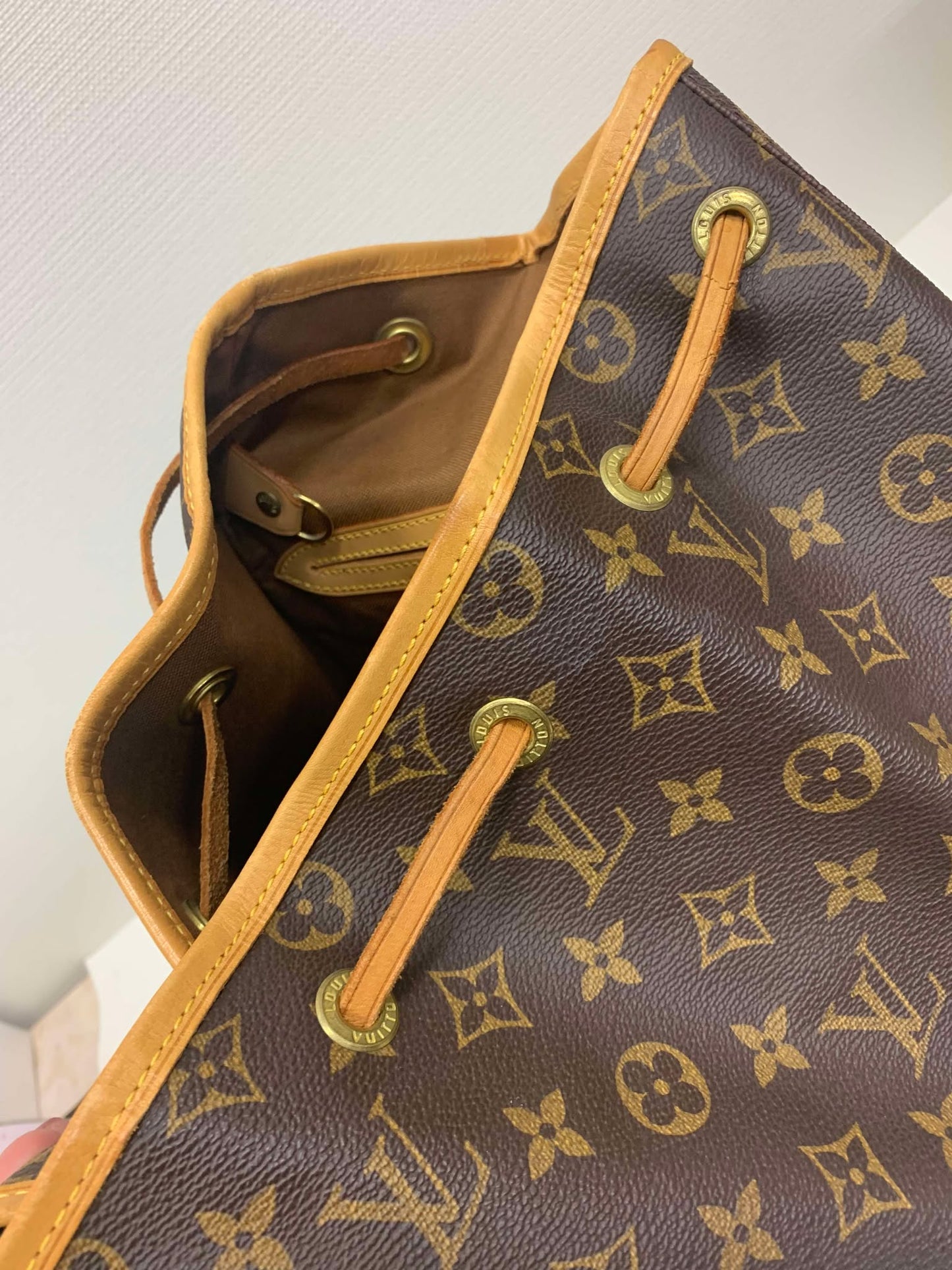 Authentic Louis Vuitton Montsouris GM