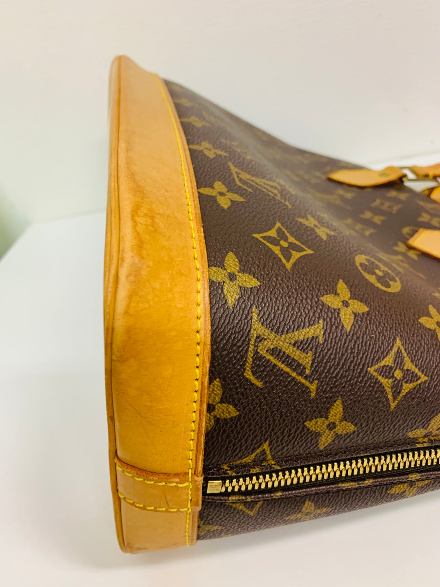 Louis Vuitton Monogram Alma PM