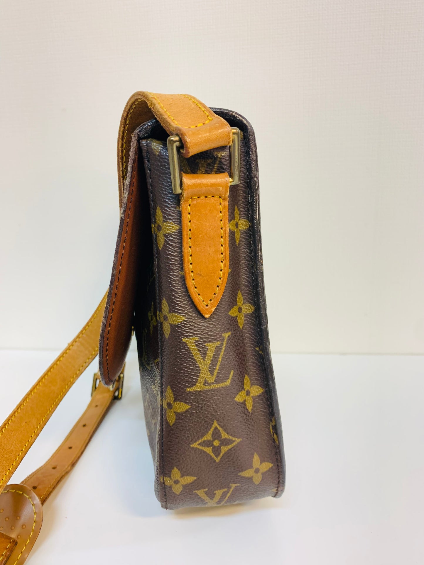 LOUIS VUITTON Saint Cloud GM