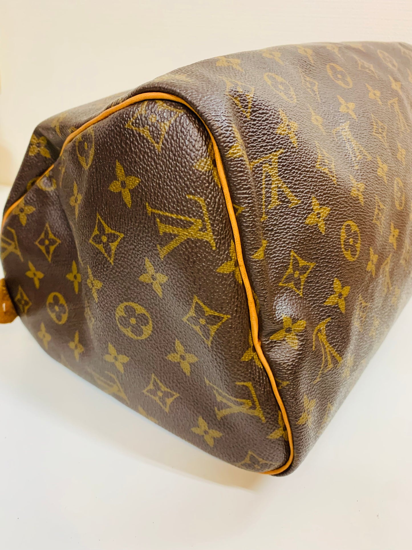 USED LOUIS VUITTON SPEEDY 30