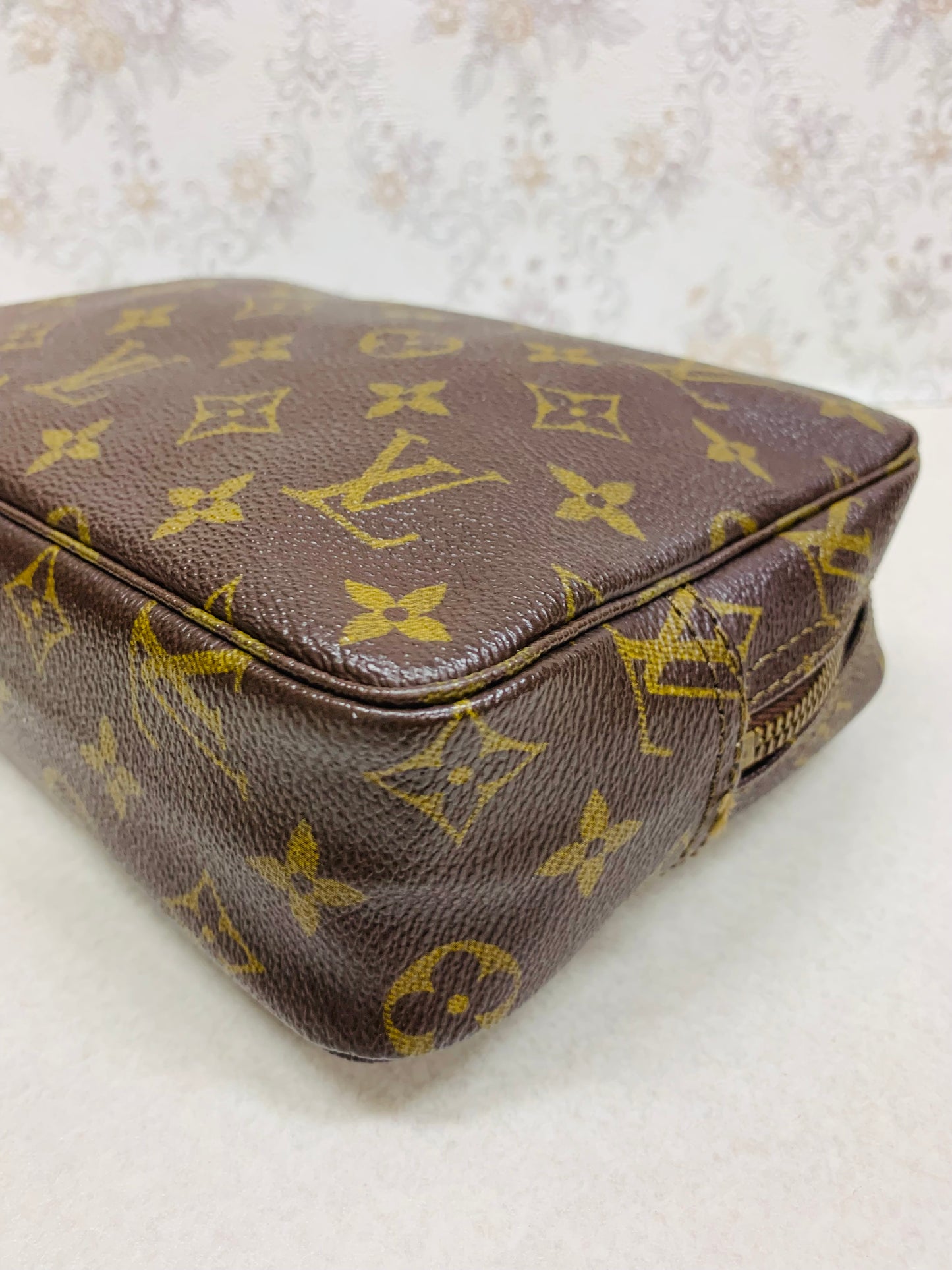 Louis Vuitton Monogram Trousse Toilette 23