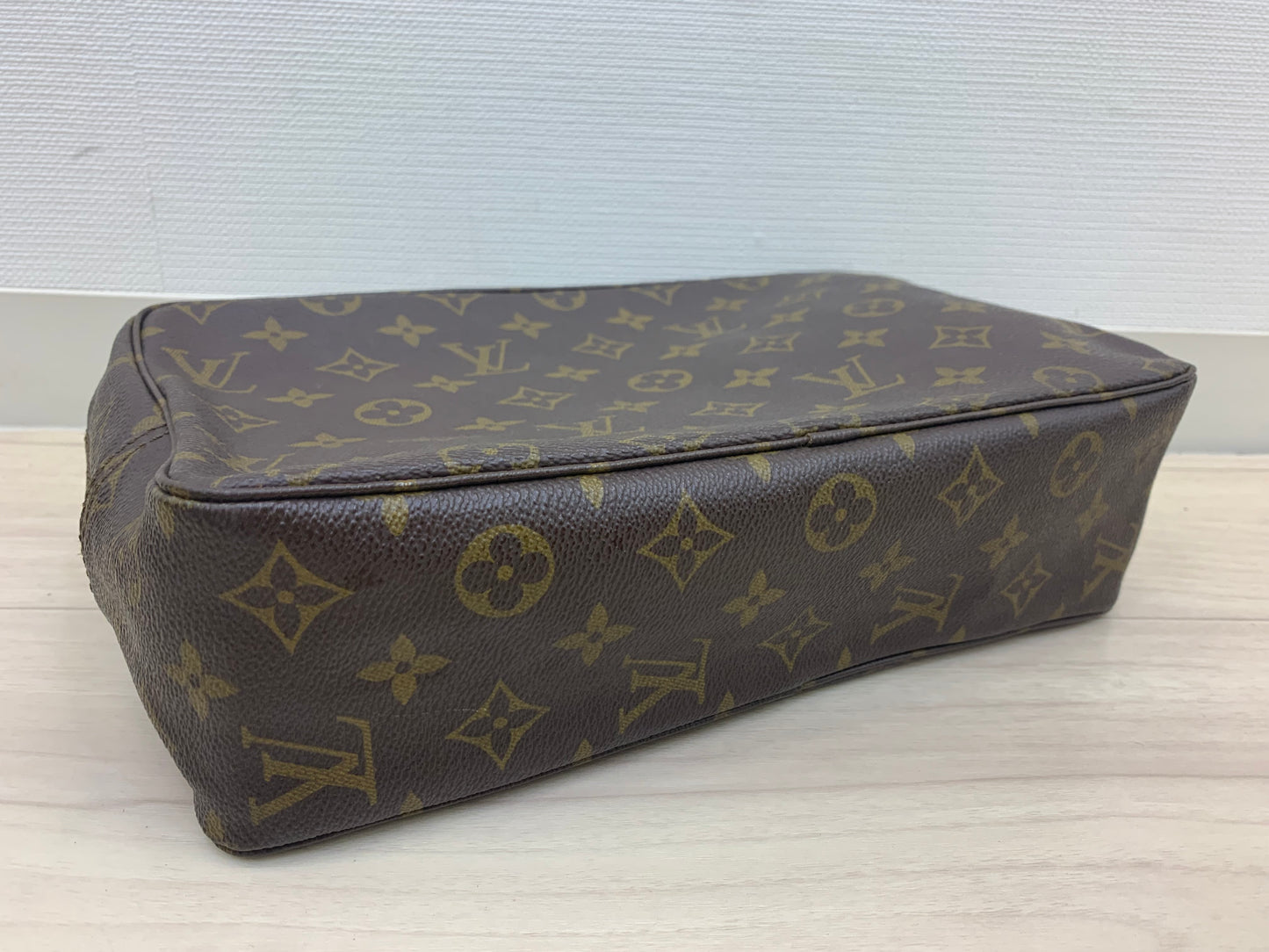 Louis Vuitton Monogram Trousse Toilette 28