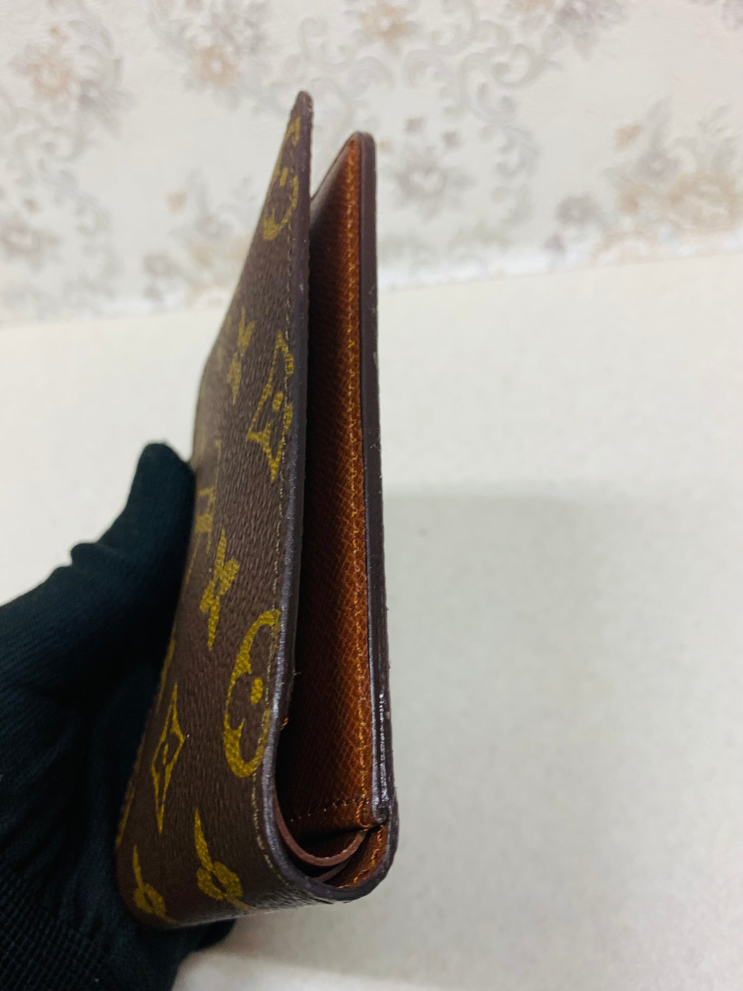 Louis Vuitton Monogram Multiple Mens billfold wallet
