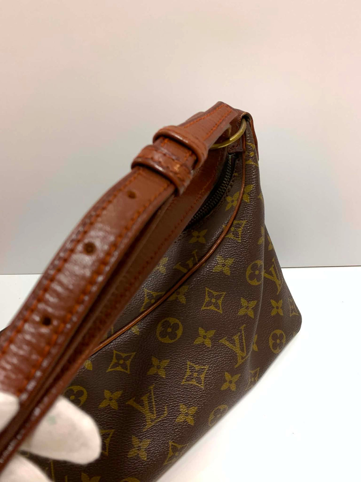 Louis Vuitton  Vintage Boulogne Monogram  Baguette Hobo Shoulder Bag
