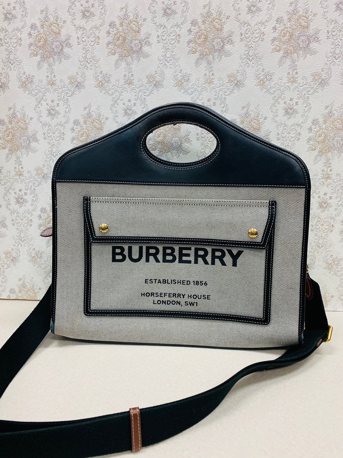 Burberry Canvas Horseferry Medium Pocket Tote Black