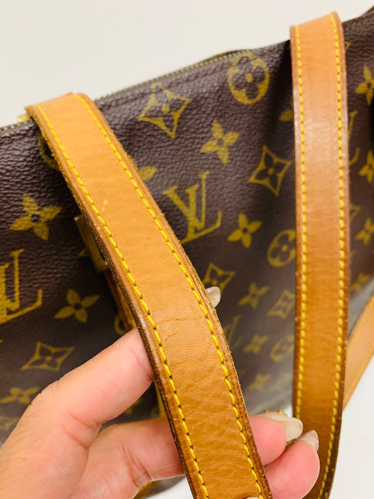 USED LOUIS VUITTON CABAS MEZZO