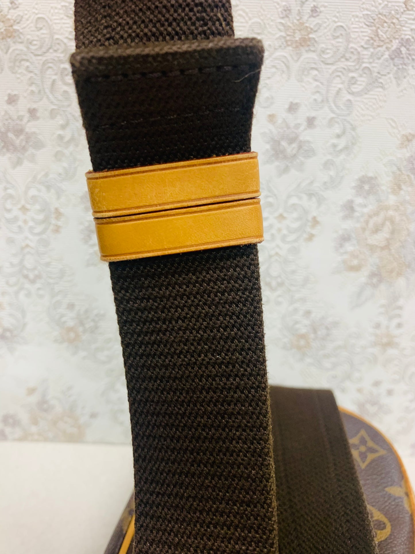 Louis Vuitton Monogram Pochette Gange body bag