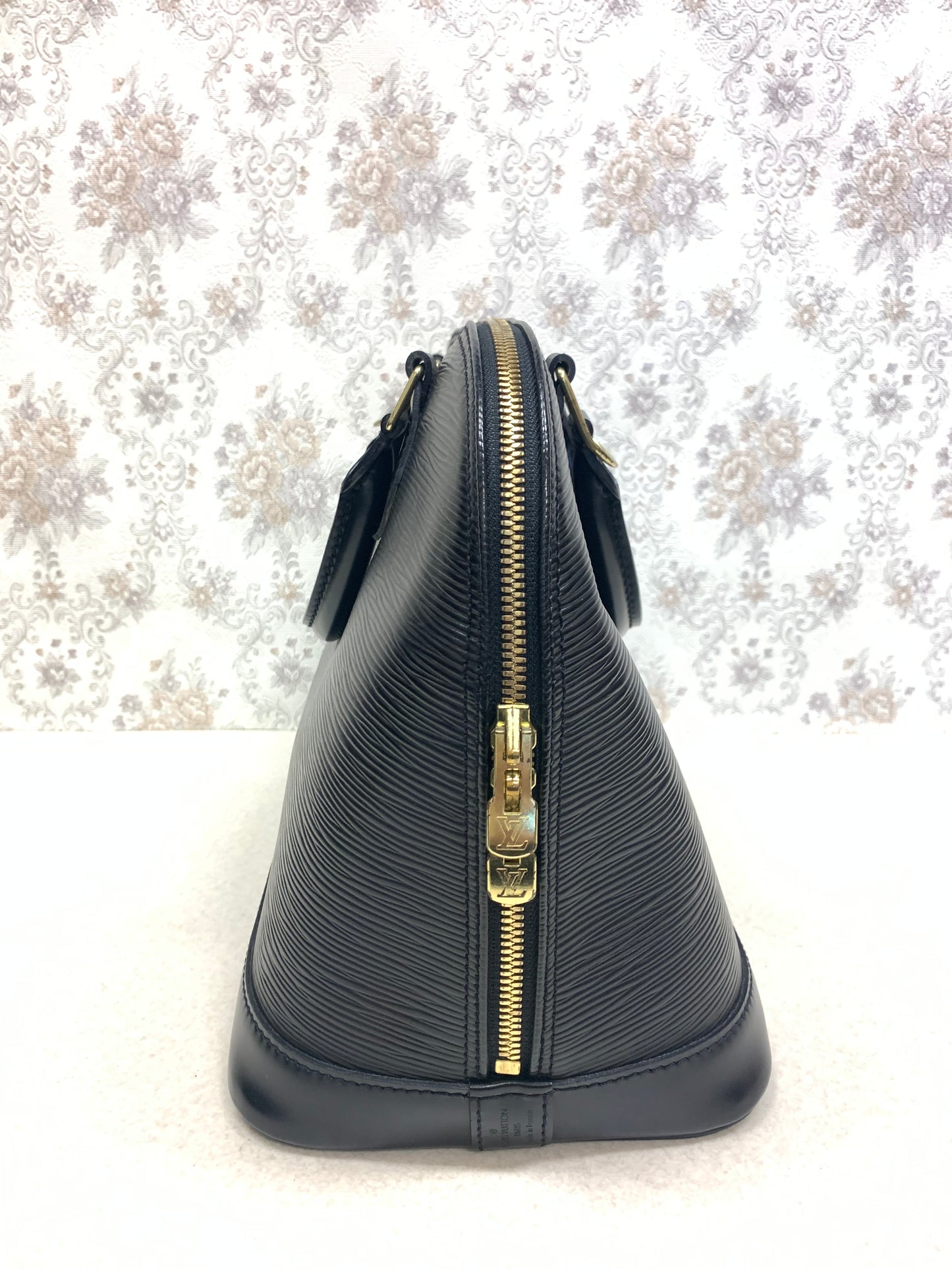 Louis Vuitton  Alma PM Epi Noir