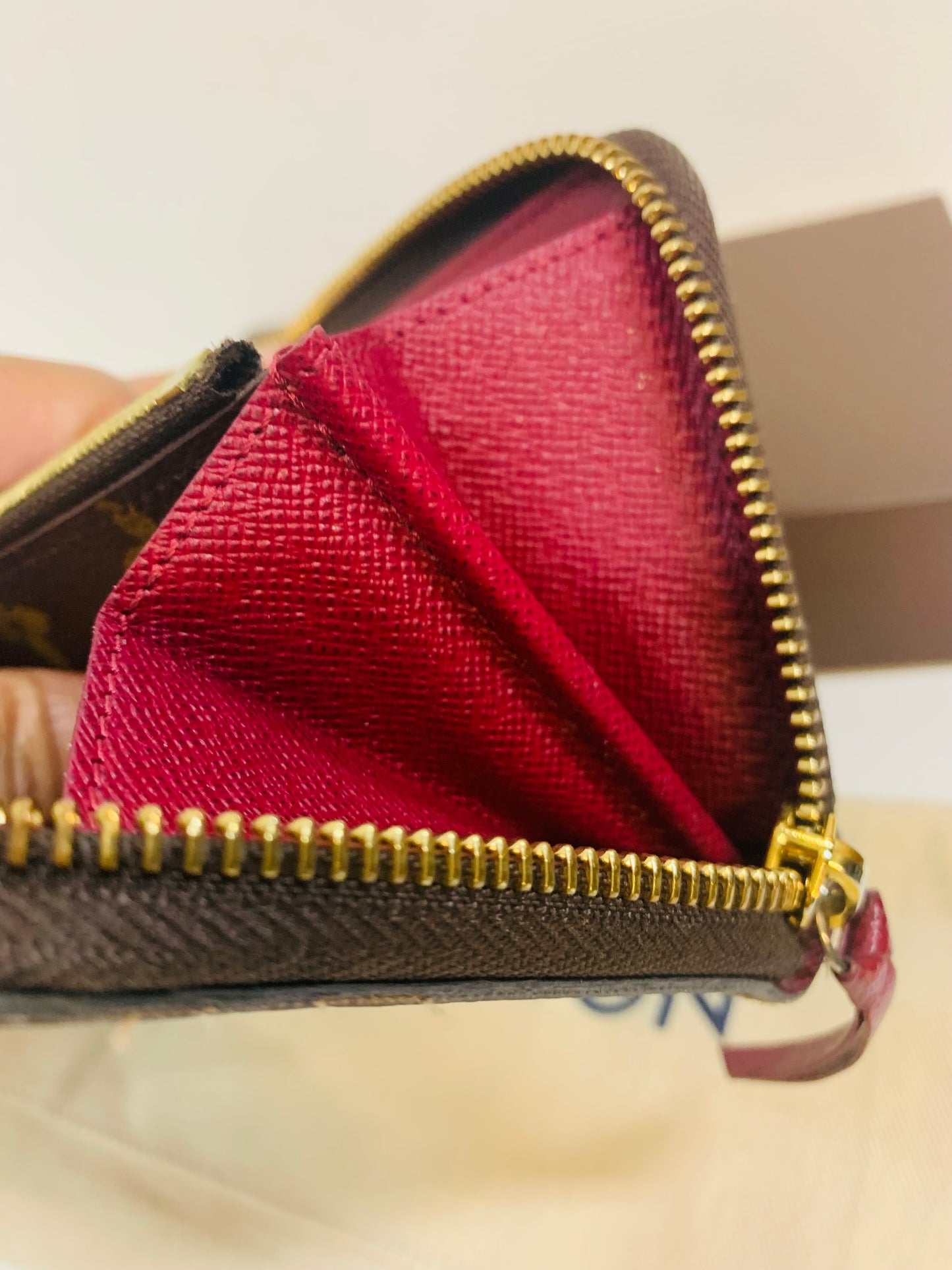 USED CLEMENCE WALLET FUCHSIA MONOGRAM