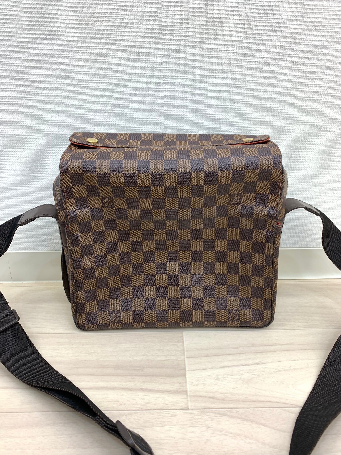 Louis Vuitton Damier Ébène Naviglio messenger bag
