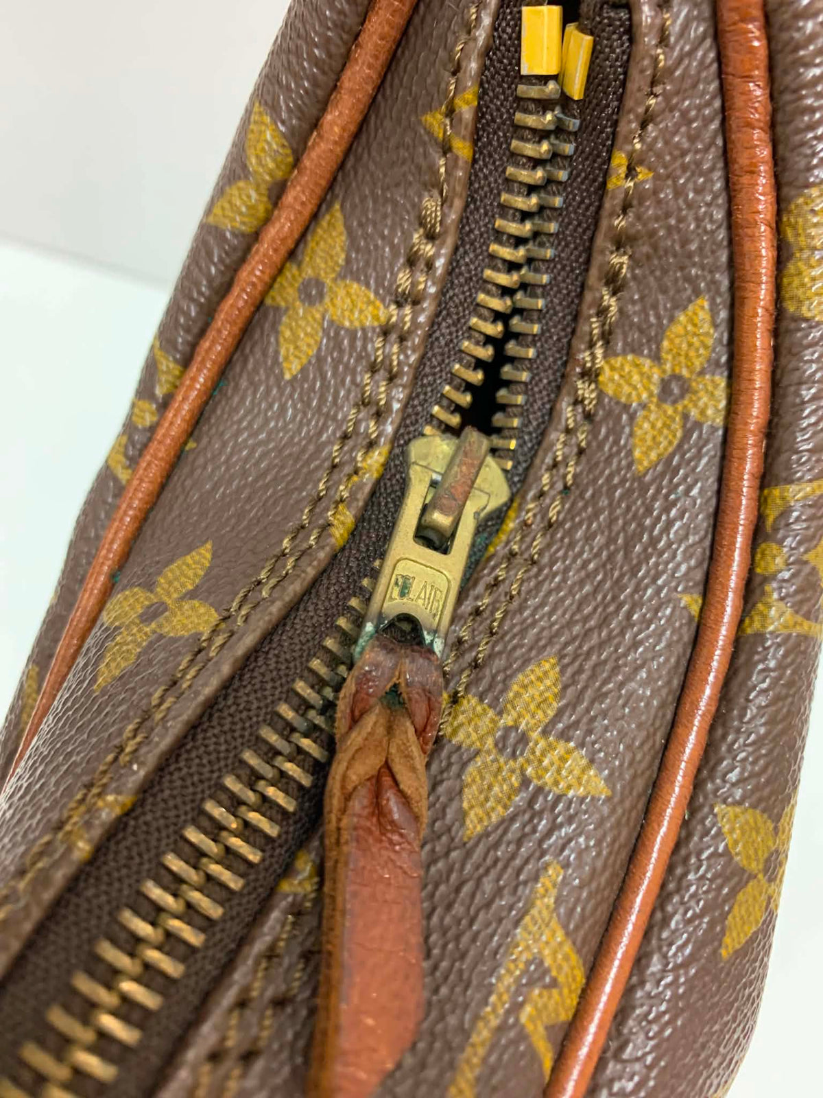 Louis Vuitton  Vintage Boulogne Monogram  Baguette Hobo Shoulder Bag