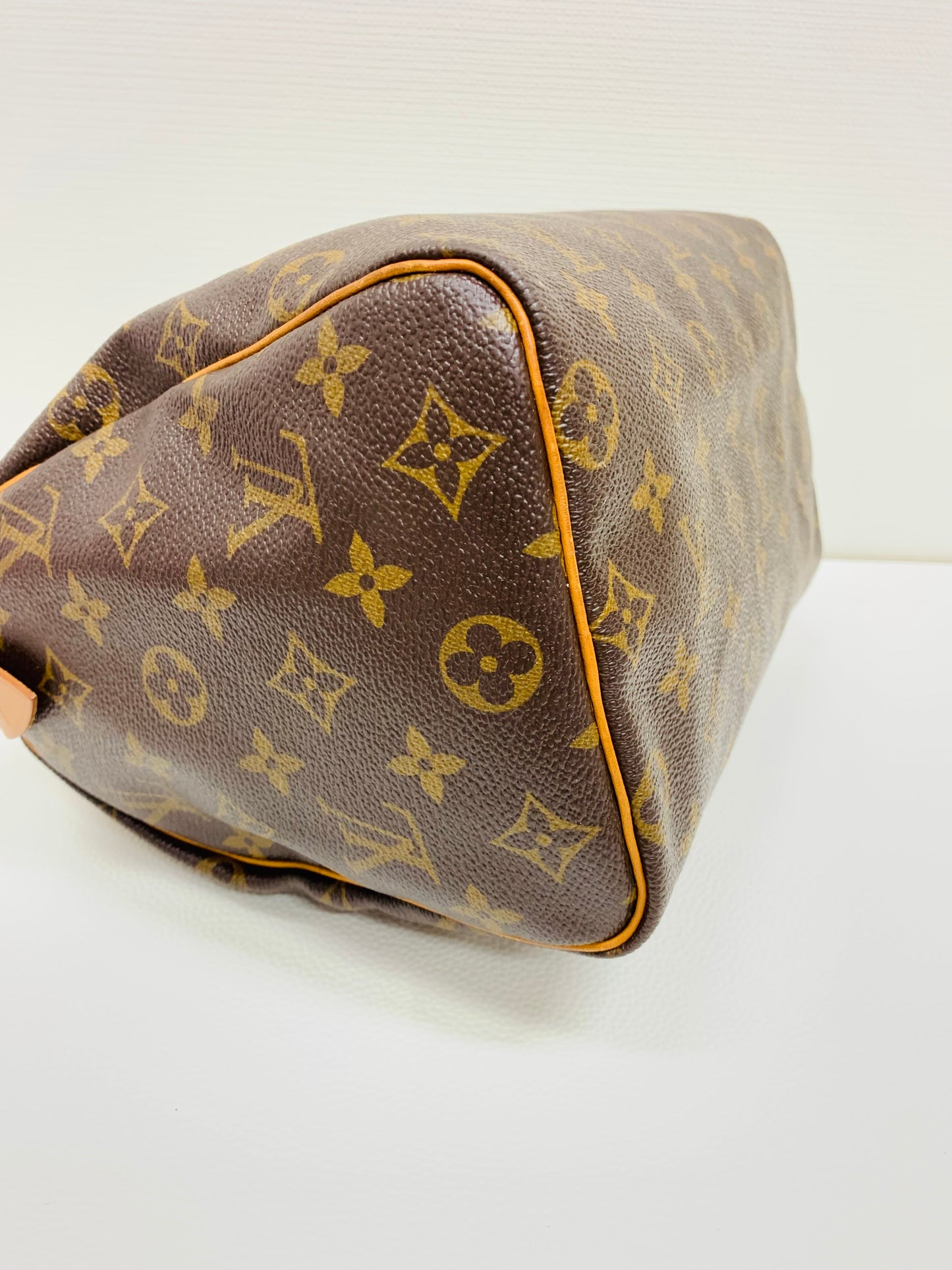 USED LOUIS VUITTON SPEEDY 25