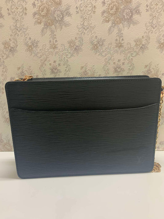 Louis Vuitton  Epi Pochette Homme clutch