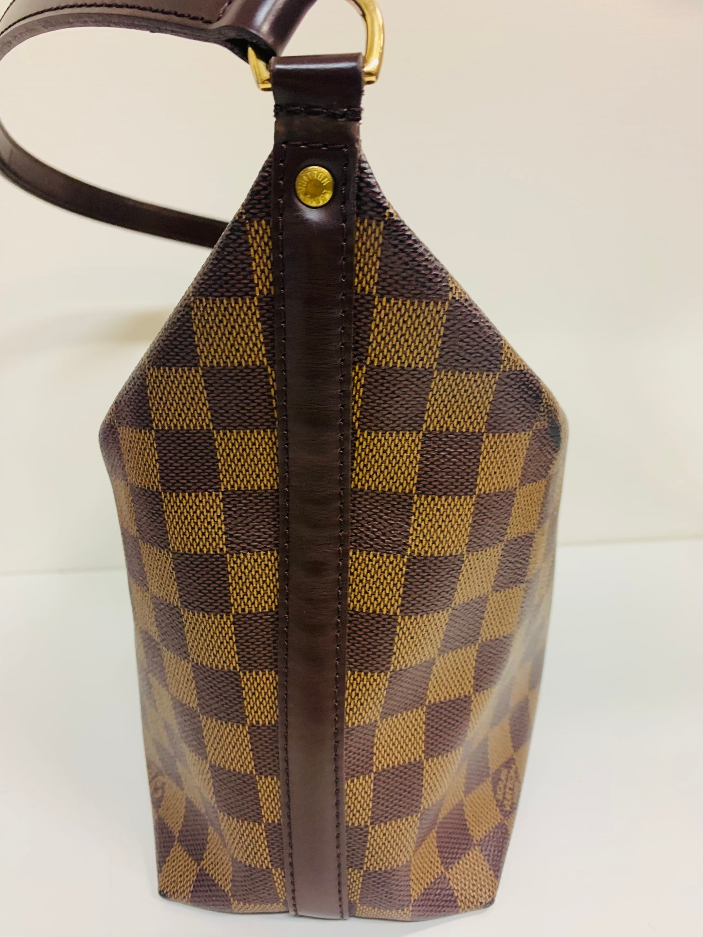 Louis Vuitton Damier Ebene Illovo MM