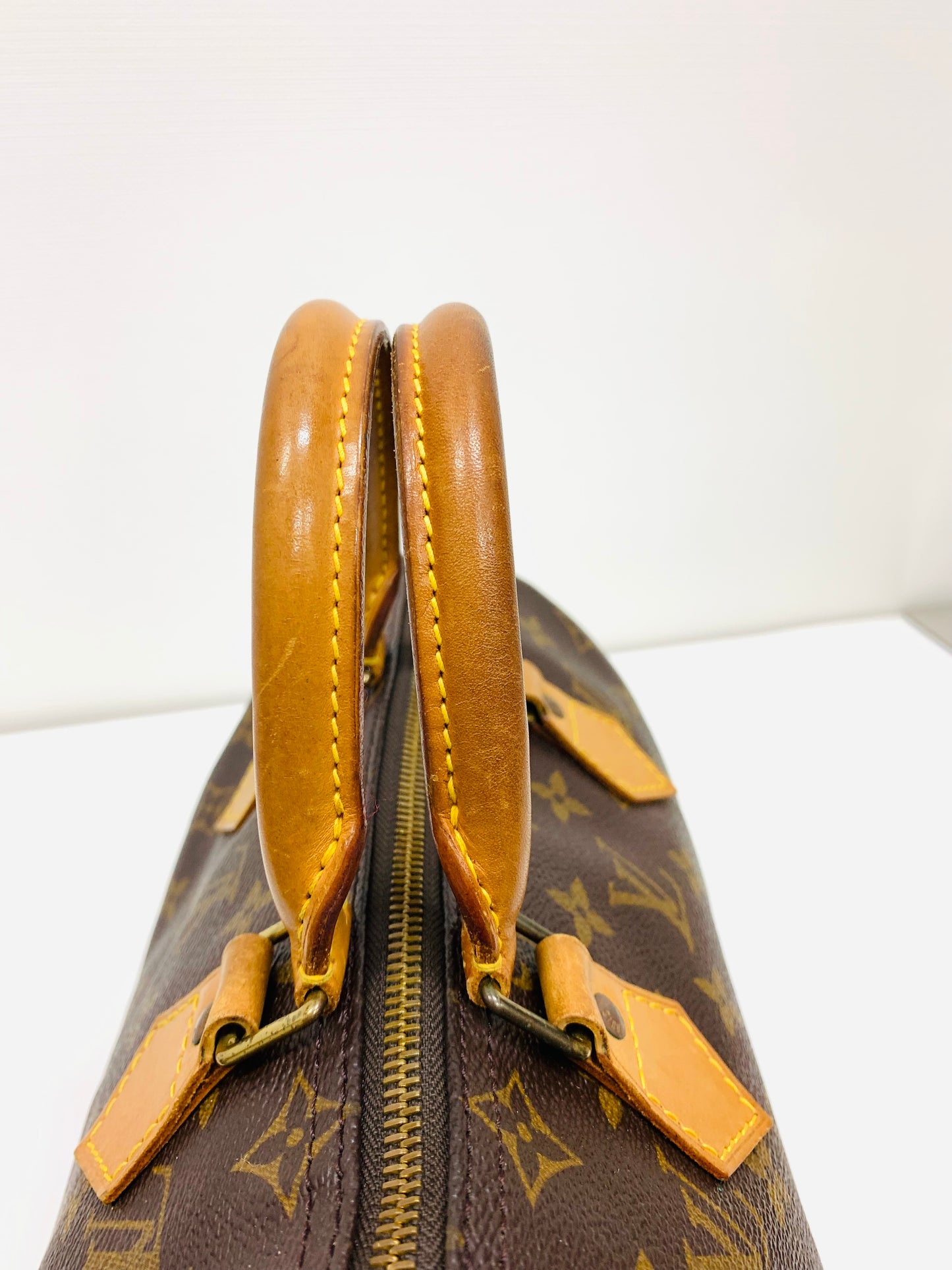 USED LOUIS VUITTON SPEEDY 25