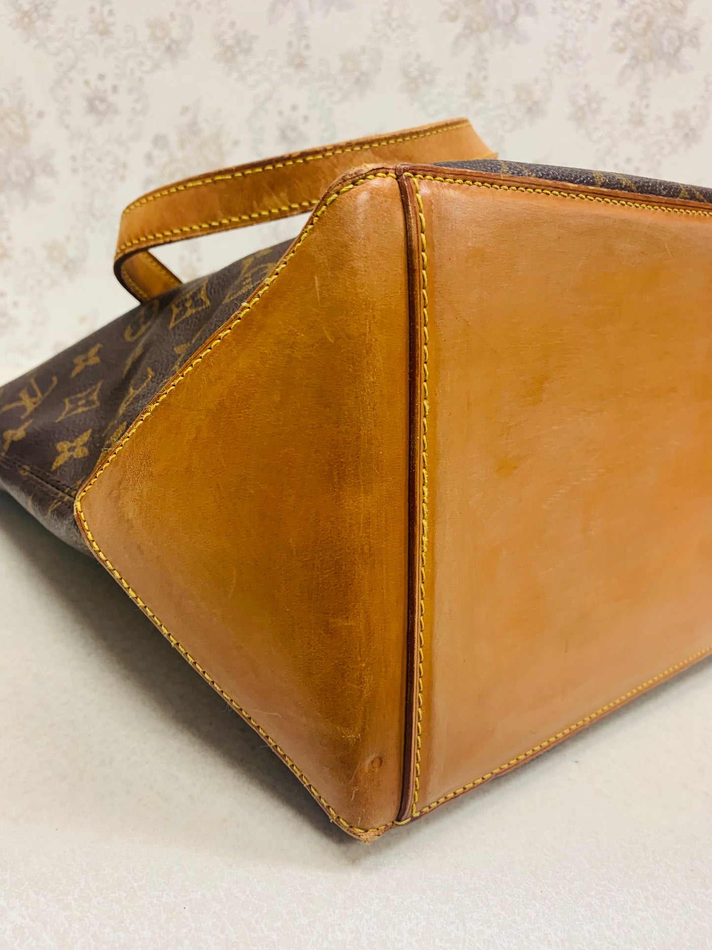 Louis Vuitton Monogram Cabas Mezzo
