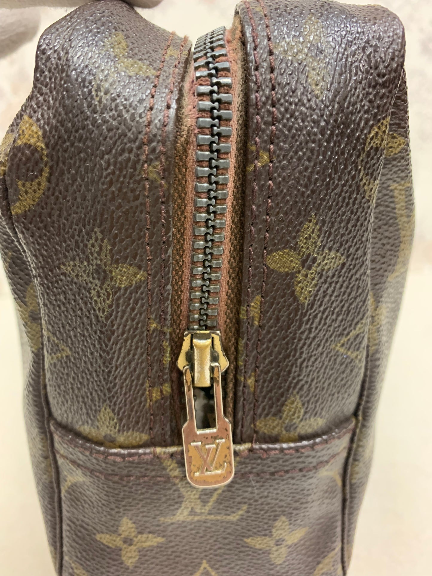 Louis Vuitton Monogram Trousse Toilette 28