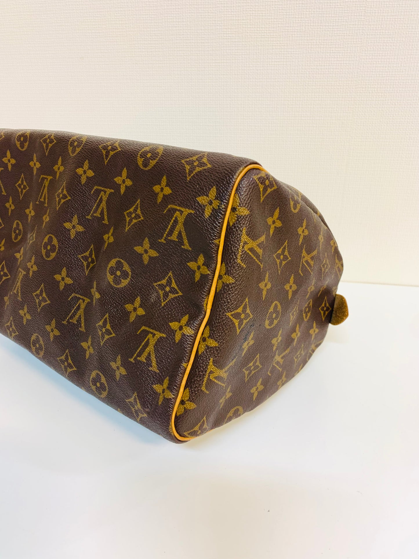 LOUIS VUITTON Speedy 30