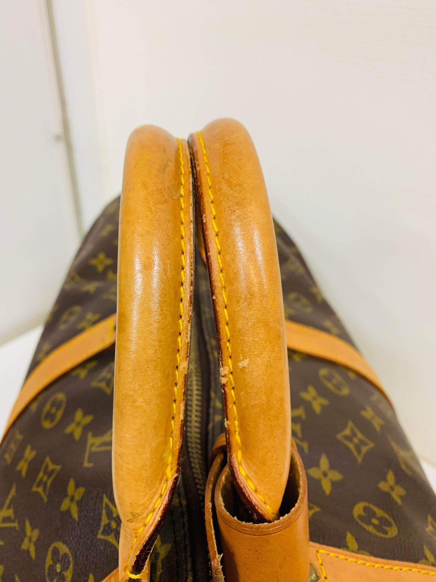 USED LOUIS VUITTON KEEPAL BANDOULIERE 60