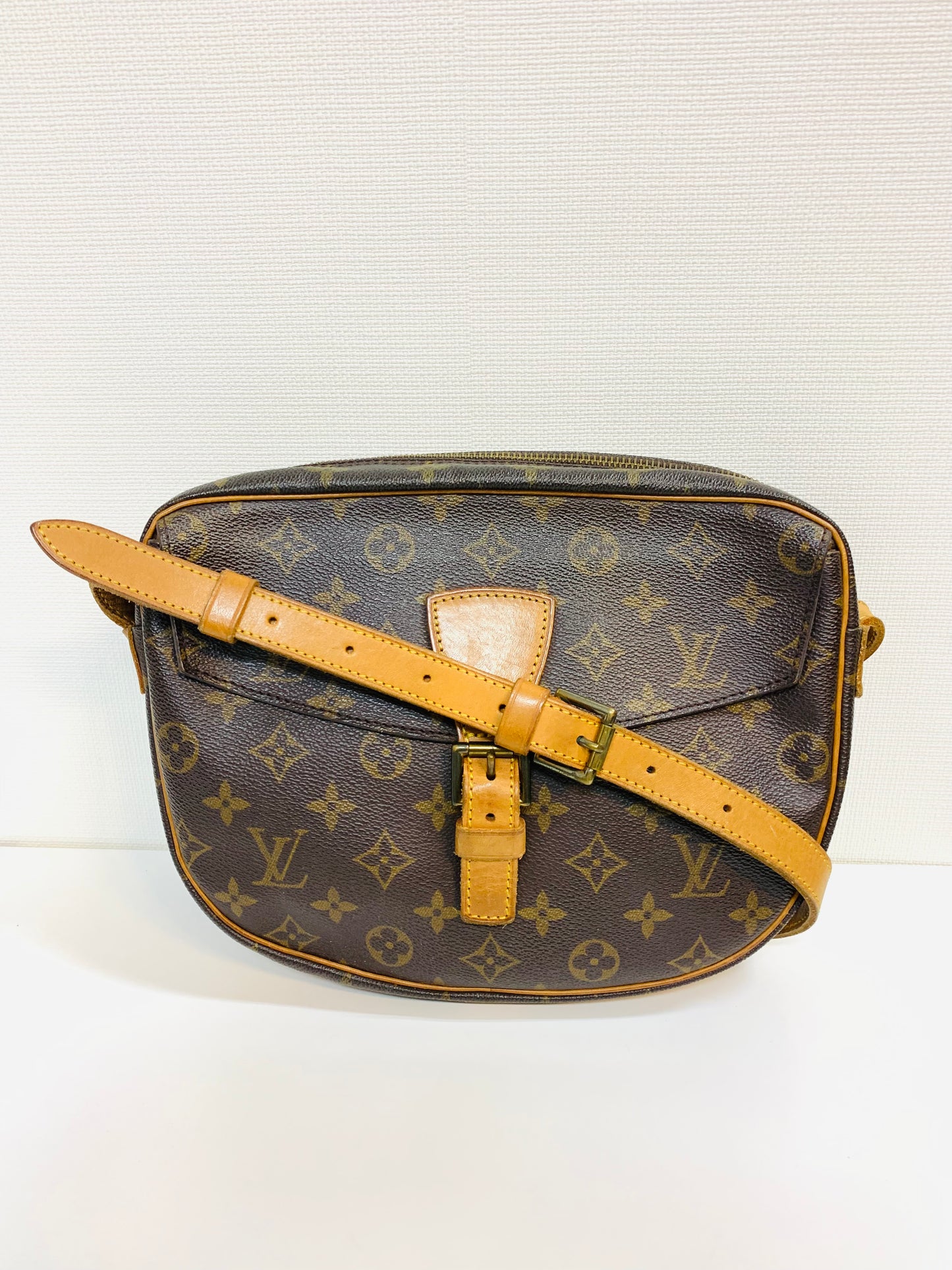 USED LOUIS VUITTON JEUNEFILE GM