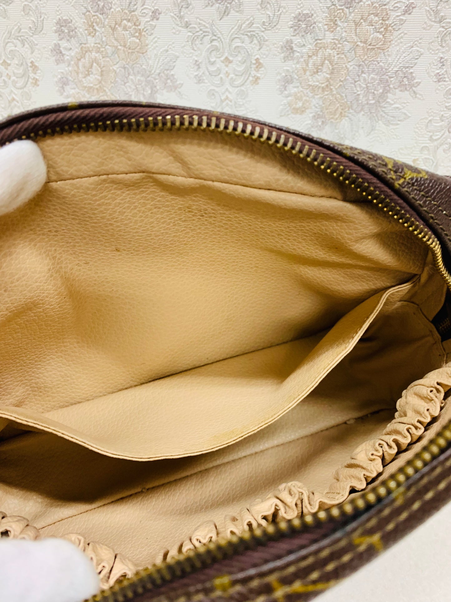 Louis Vuitton Monogram Trousse Toilette 23