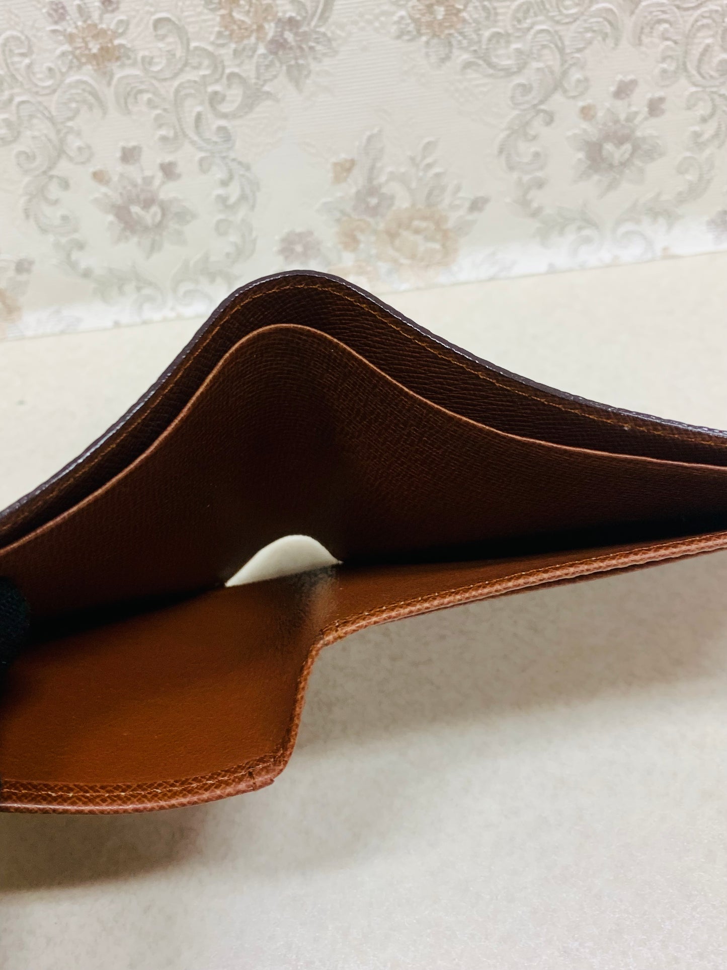 Louis Vuitton Monogram Multiple Mens billfold wallet