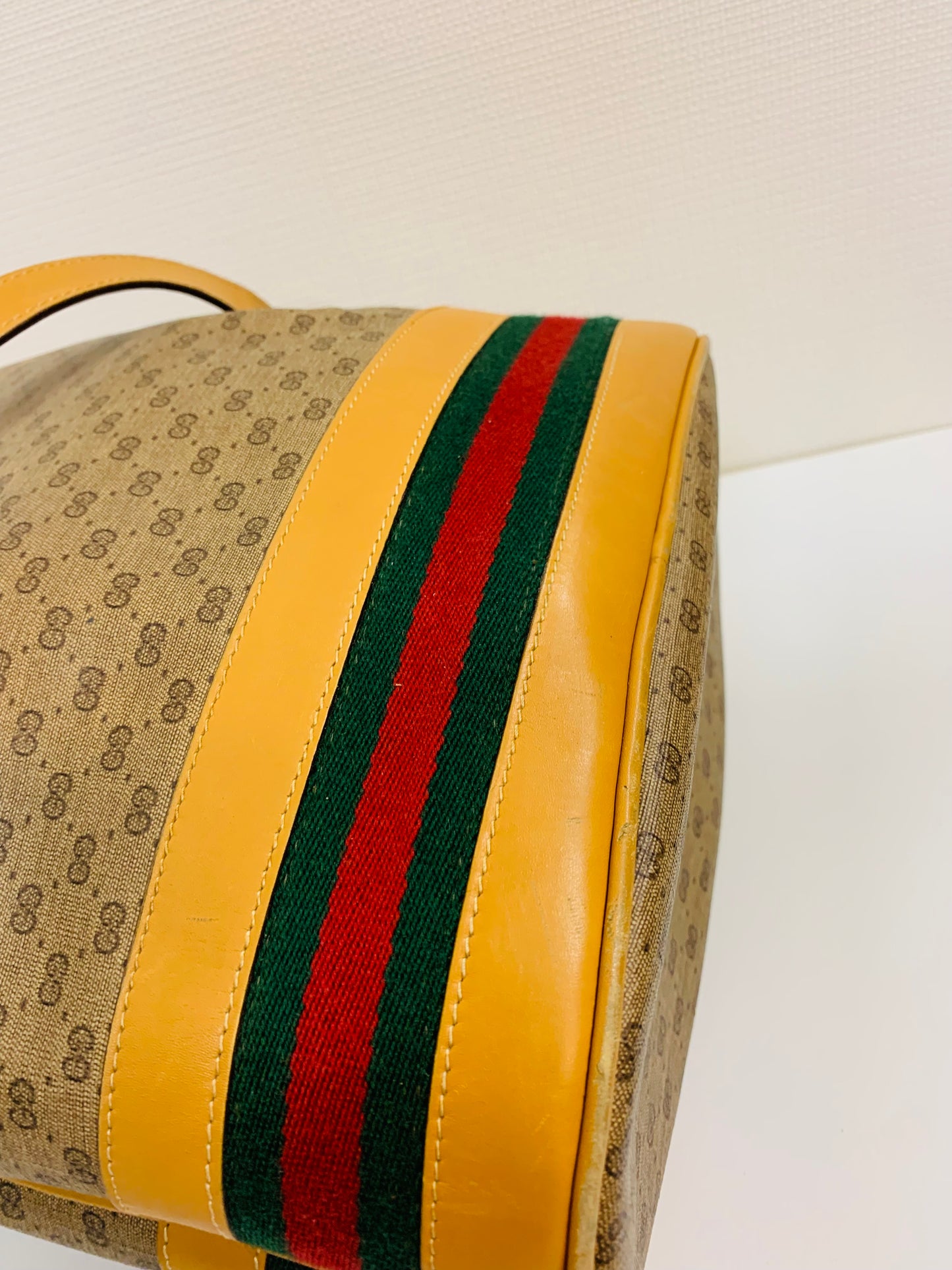 USED VINTAGE GUCCI SHERRY LINE BUCKET shoulder bag