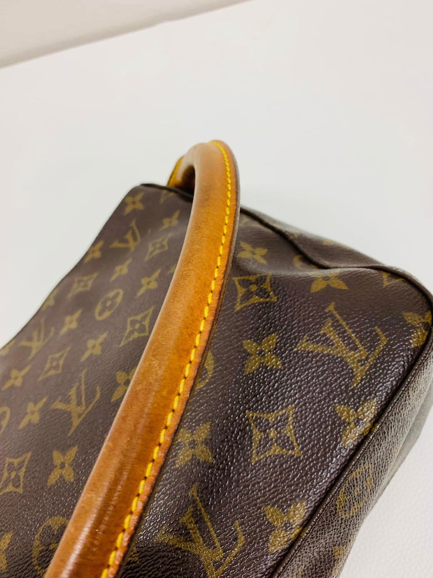 Authentic Louis Vuitton Looping MM