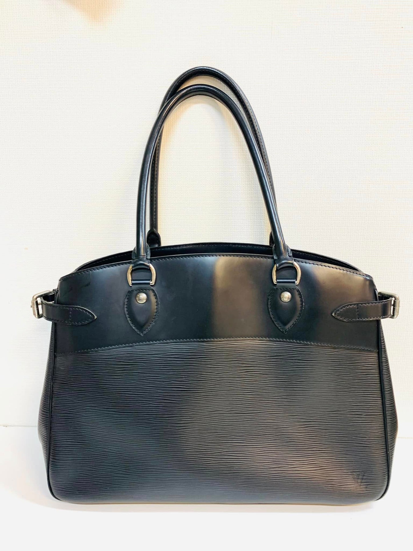 Used Louis Vuitton Ipe Passy Noir