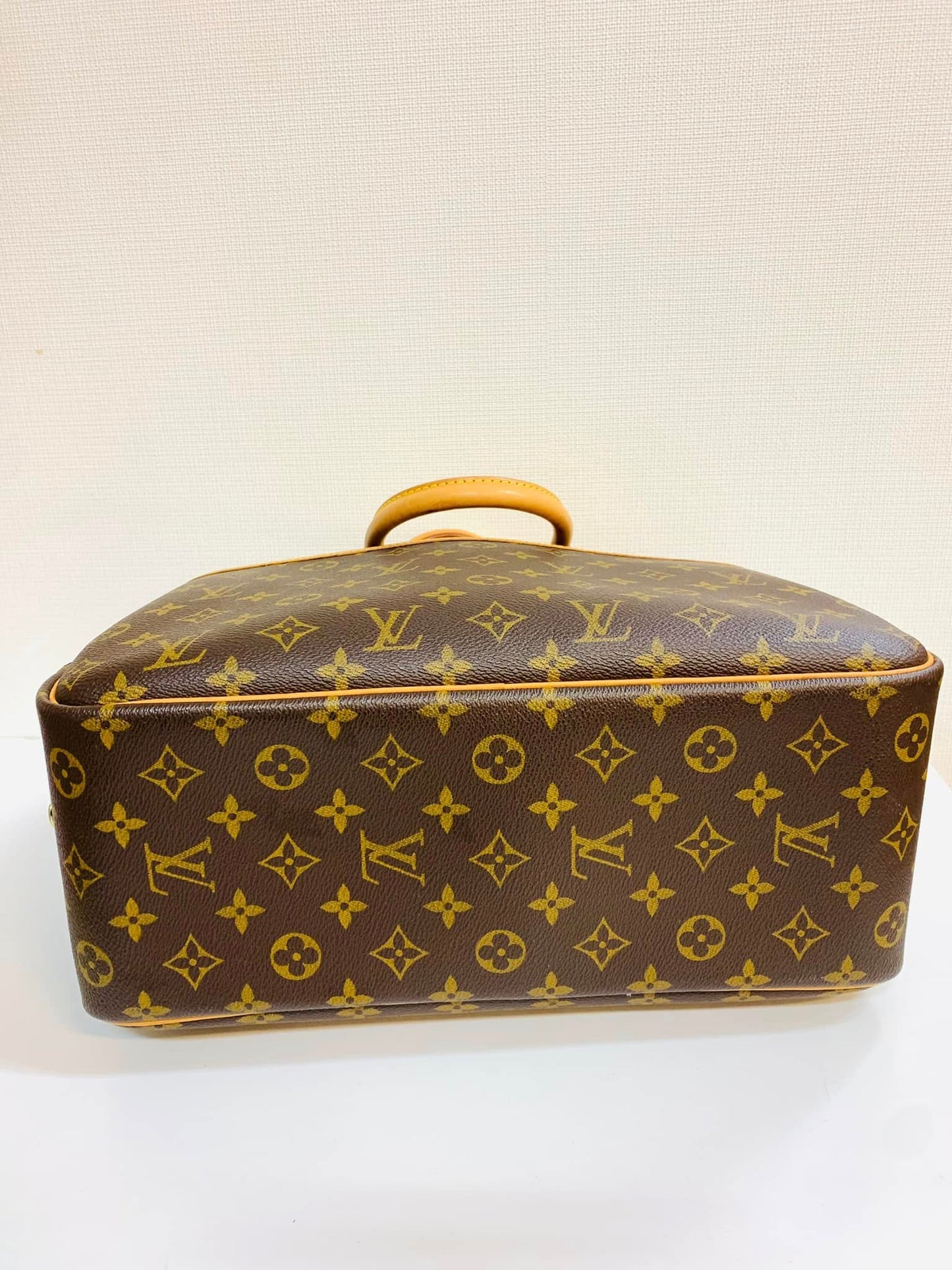 Authentic Louis Vuitton Deauville