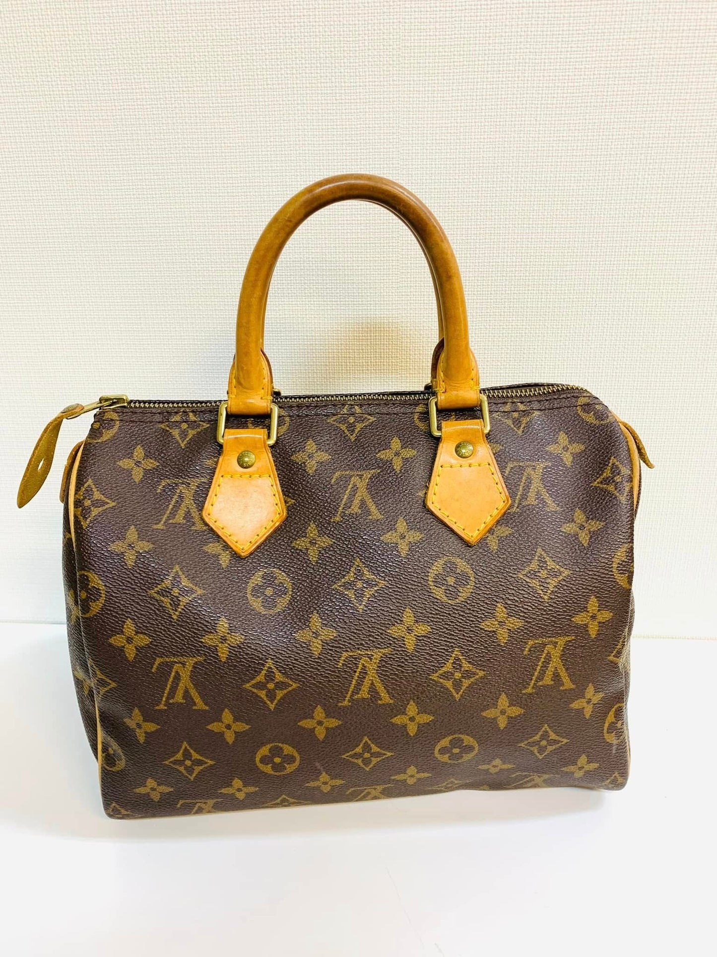 Authentic Louis Vuitton Speedy 25