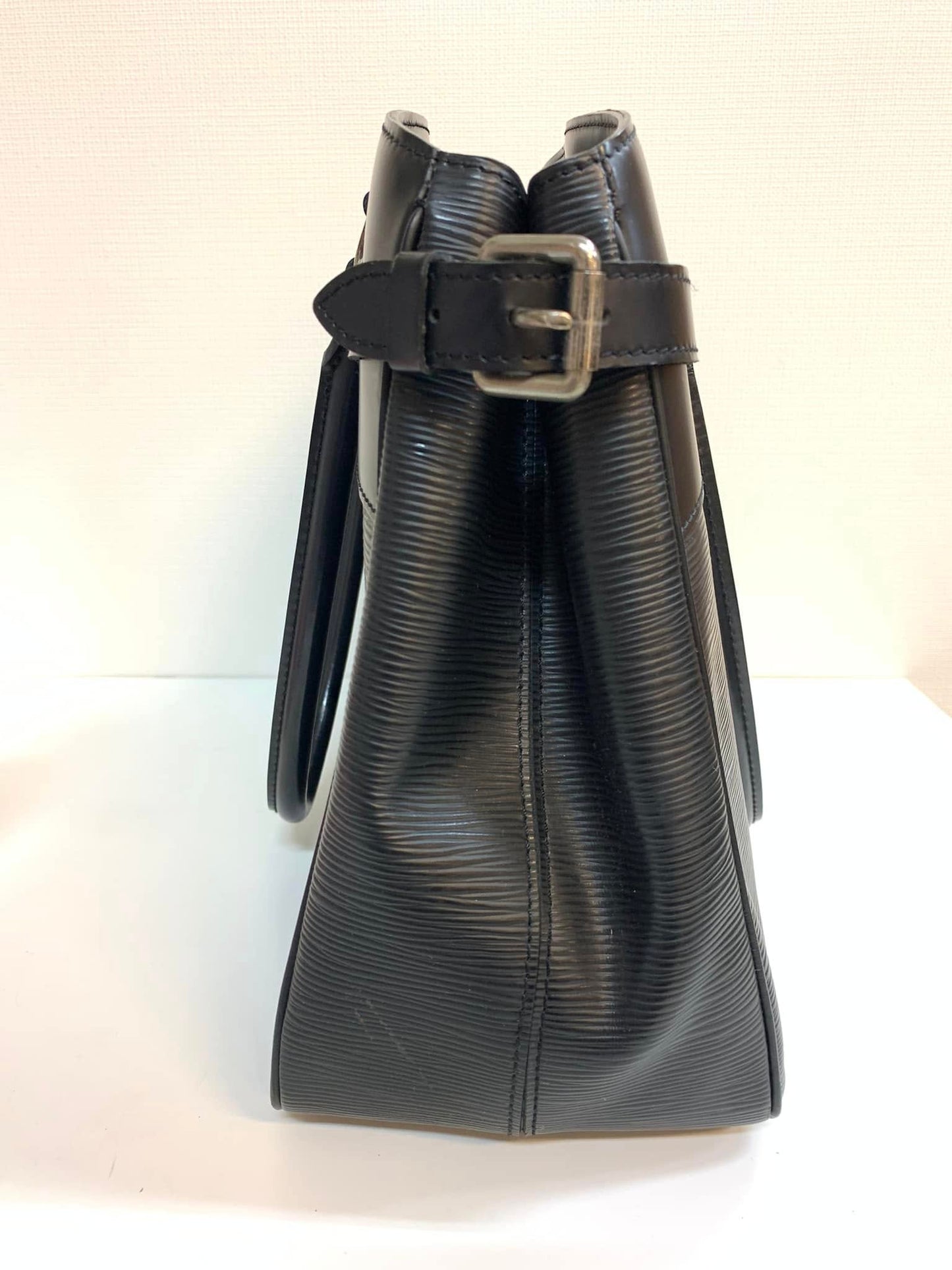 Used Louis Vuitton Ipe Passy Noir