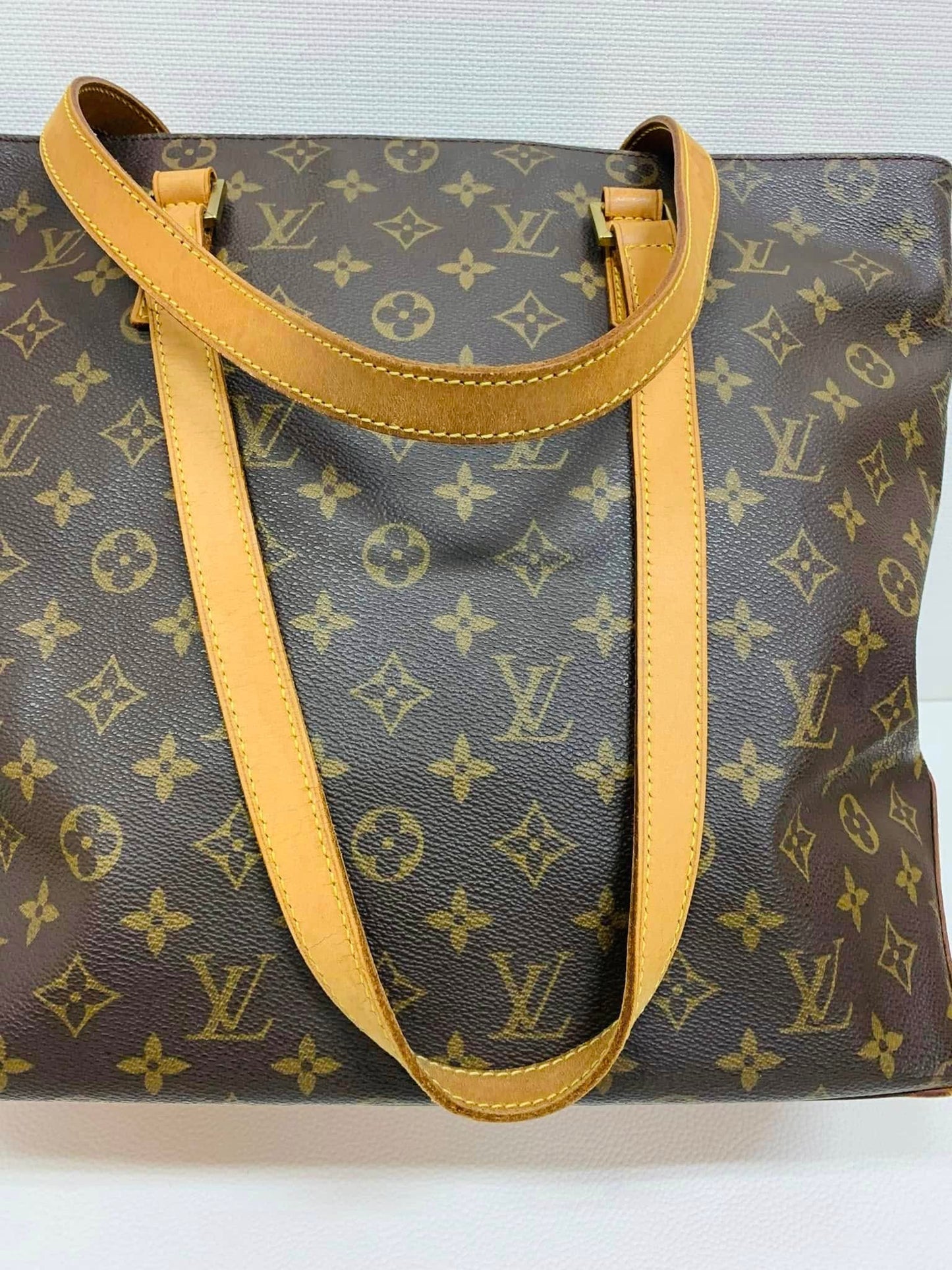 Louis Vuitton Cabas Mezzo