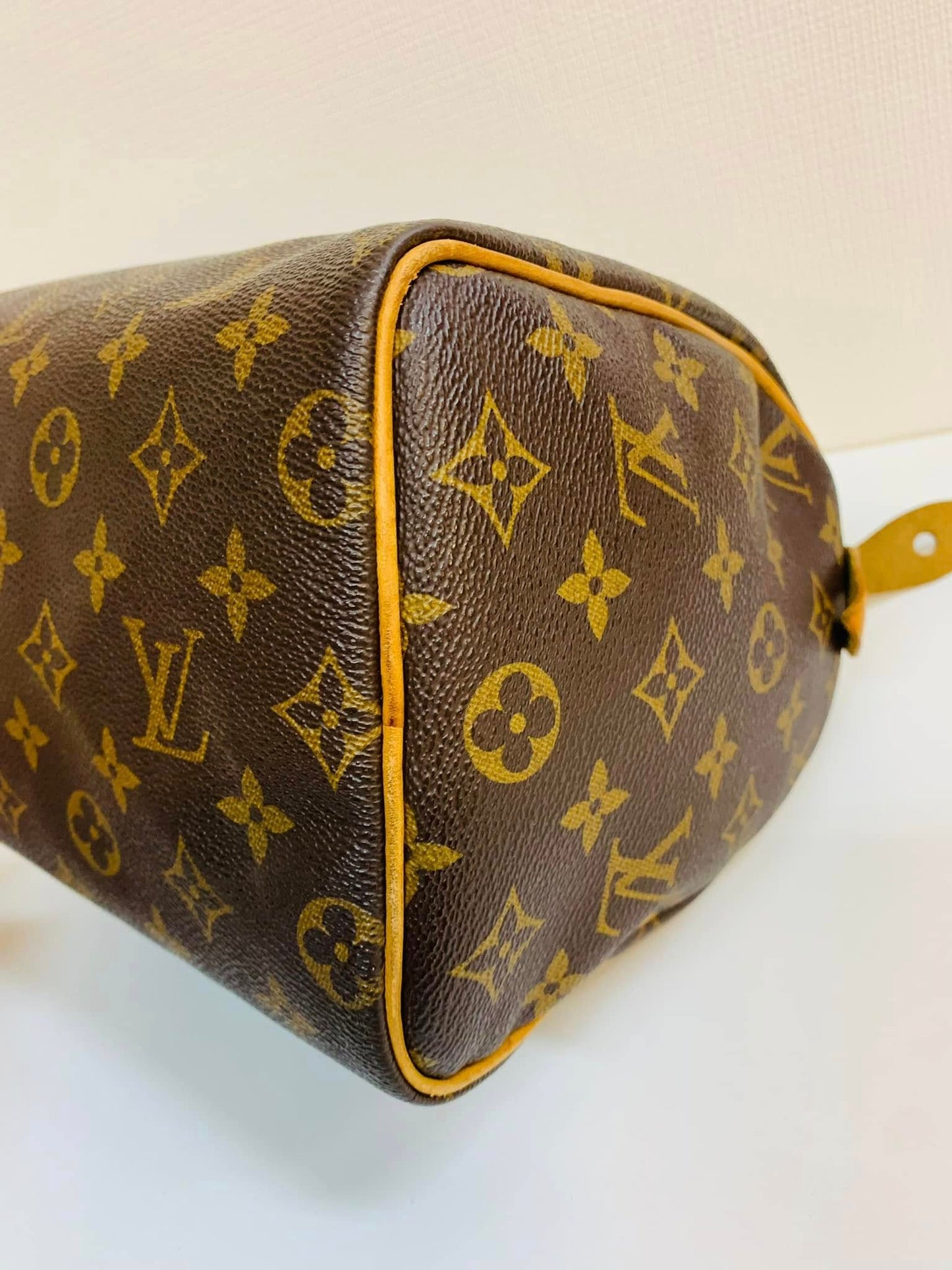 Authentic Louis Vuitton Speedy 25