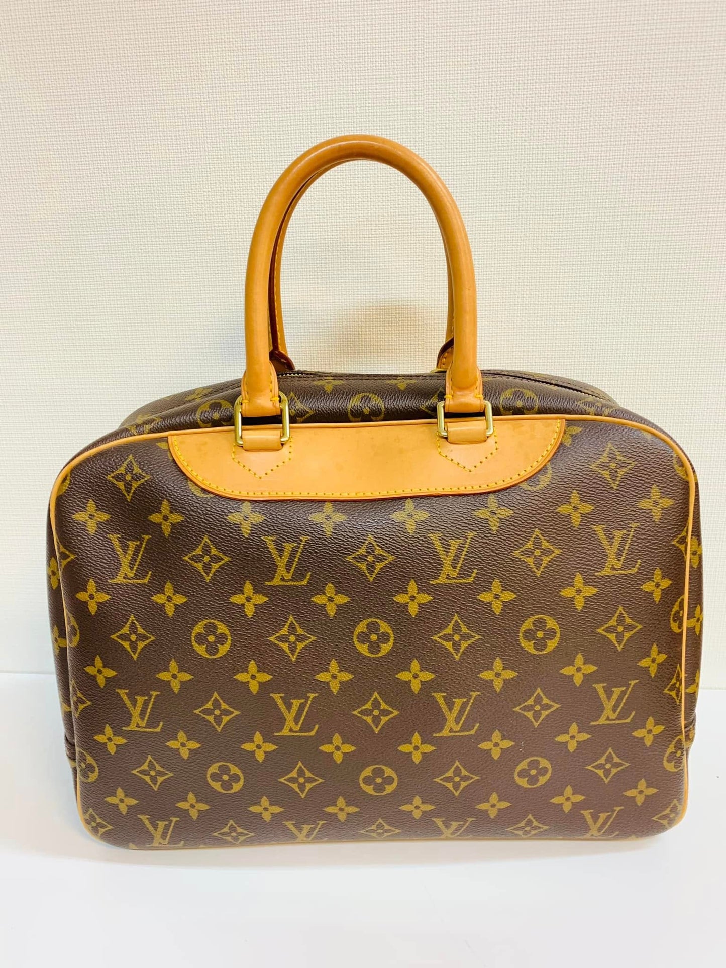 Authentic Louis Vuitton Deauville