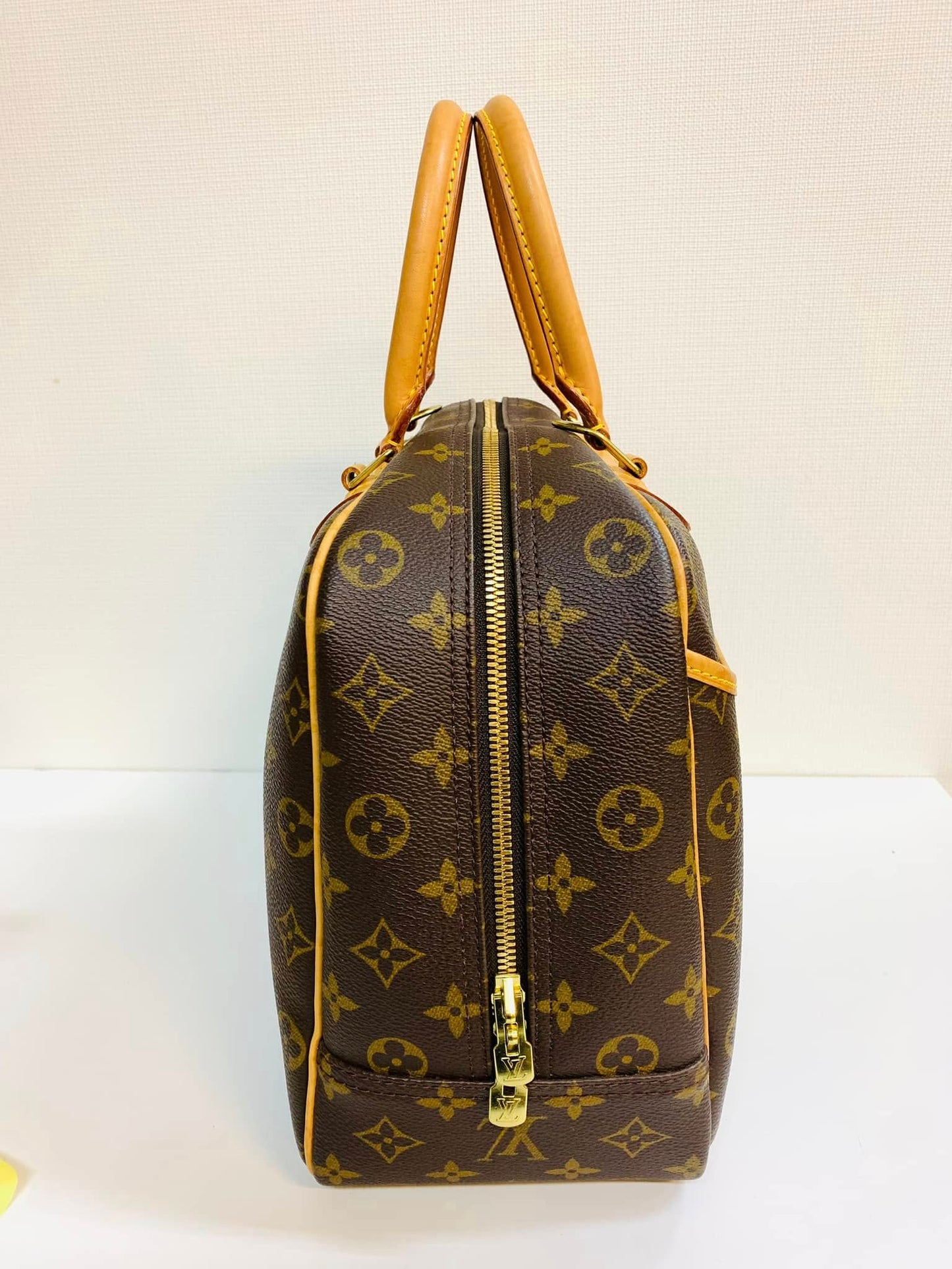 Authentic Louis Vuitton Deauville