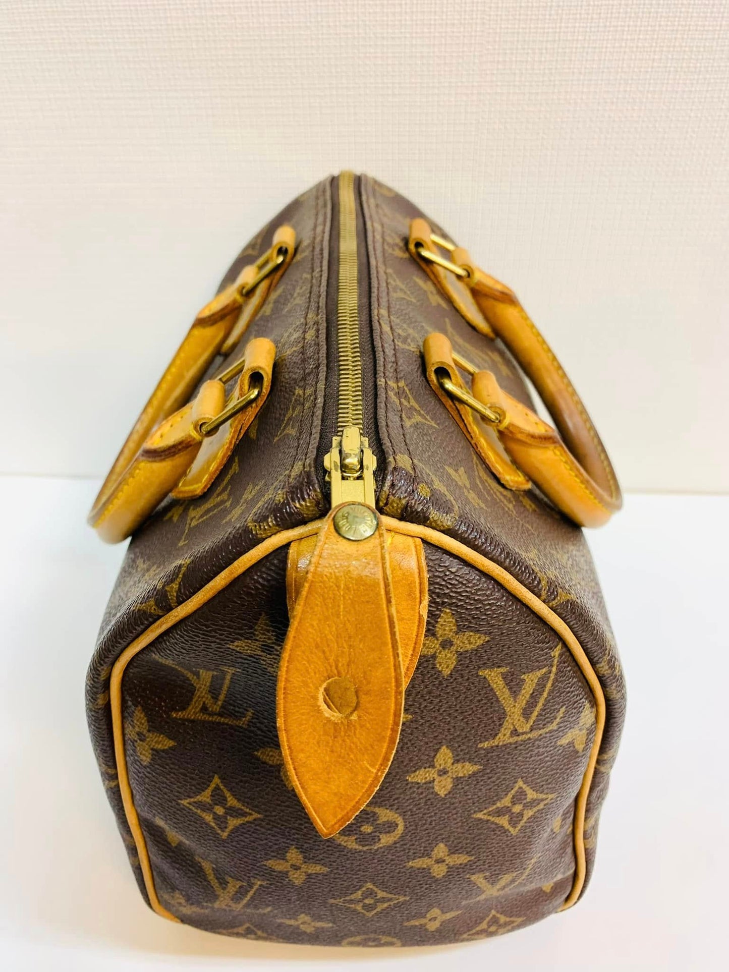 Authentic Louis Vuitton Speedy 25