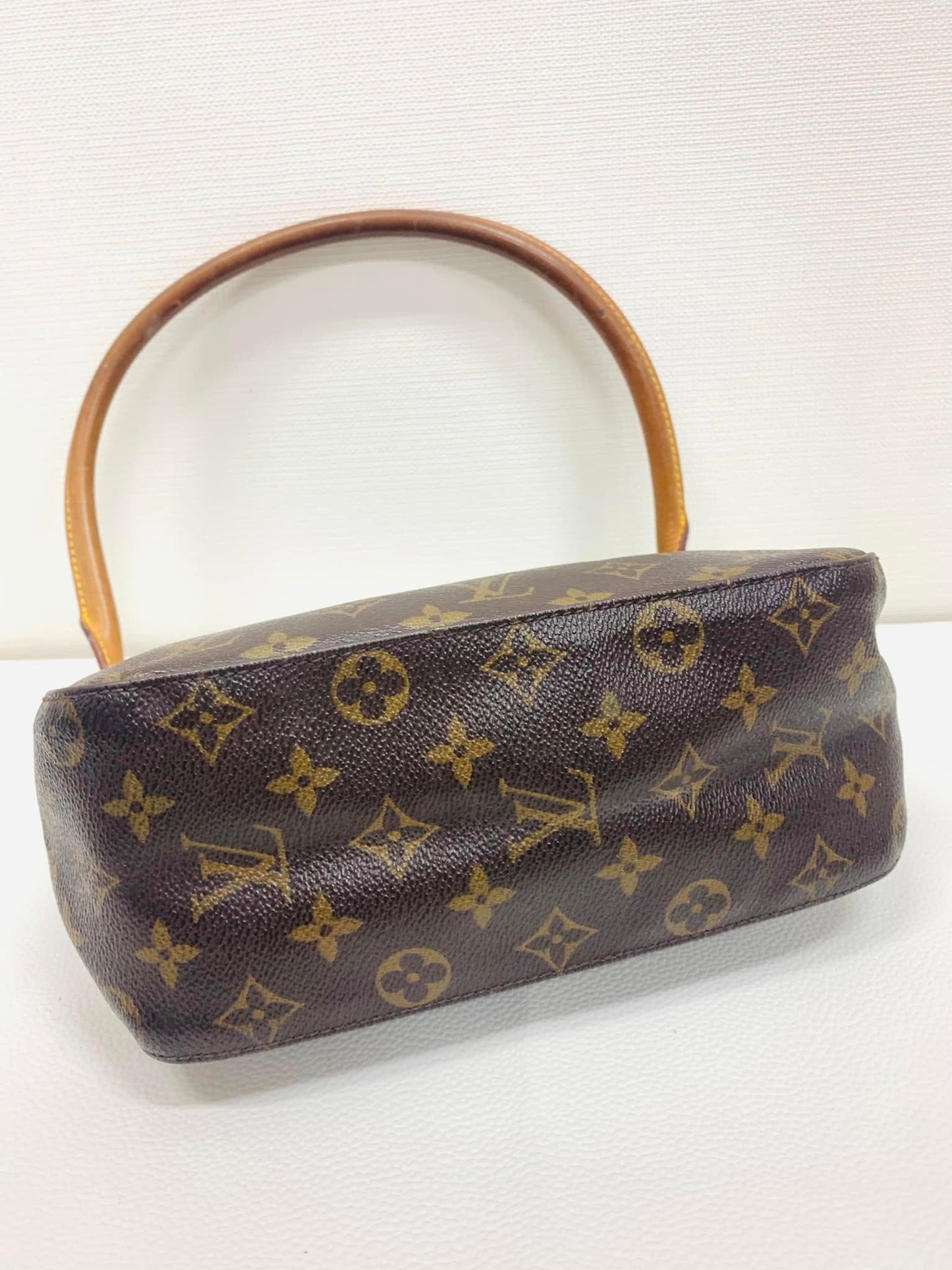 Authentic Louis Vuitton Looping MM