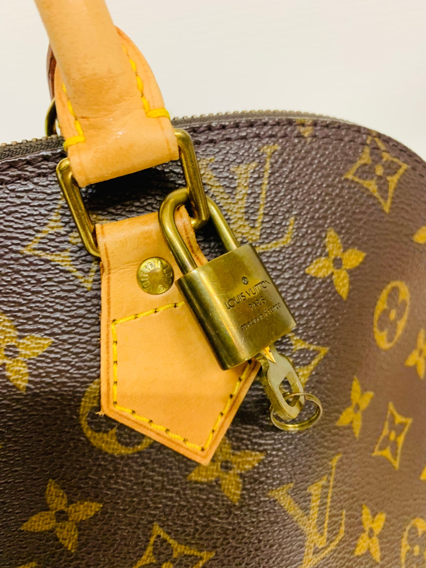 Louis Vuitton Monogram Alma PM w/Lock&Key