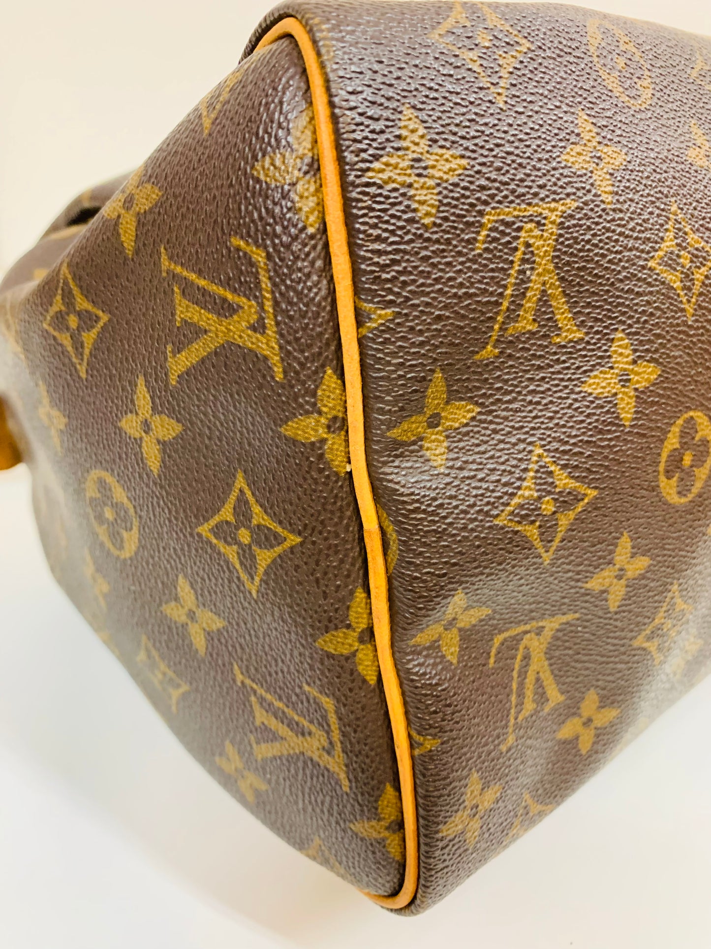 USED LOUIS VUITTON SPEEDY 30